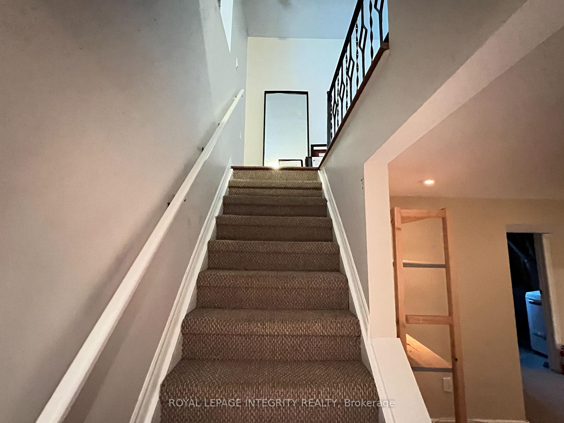 Photo 16 of 31 Gary Avenue, Ottawa, Manordale — HOMEH