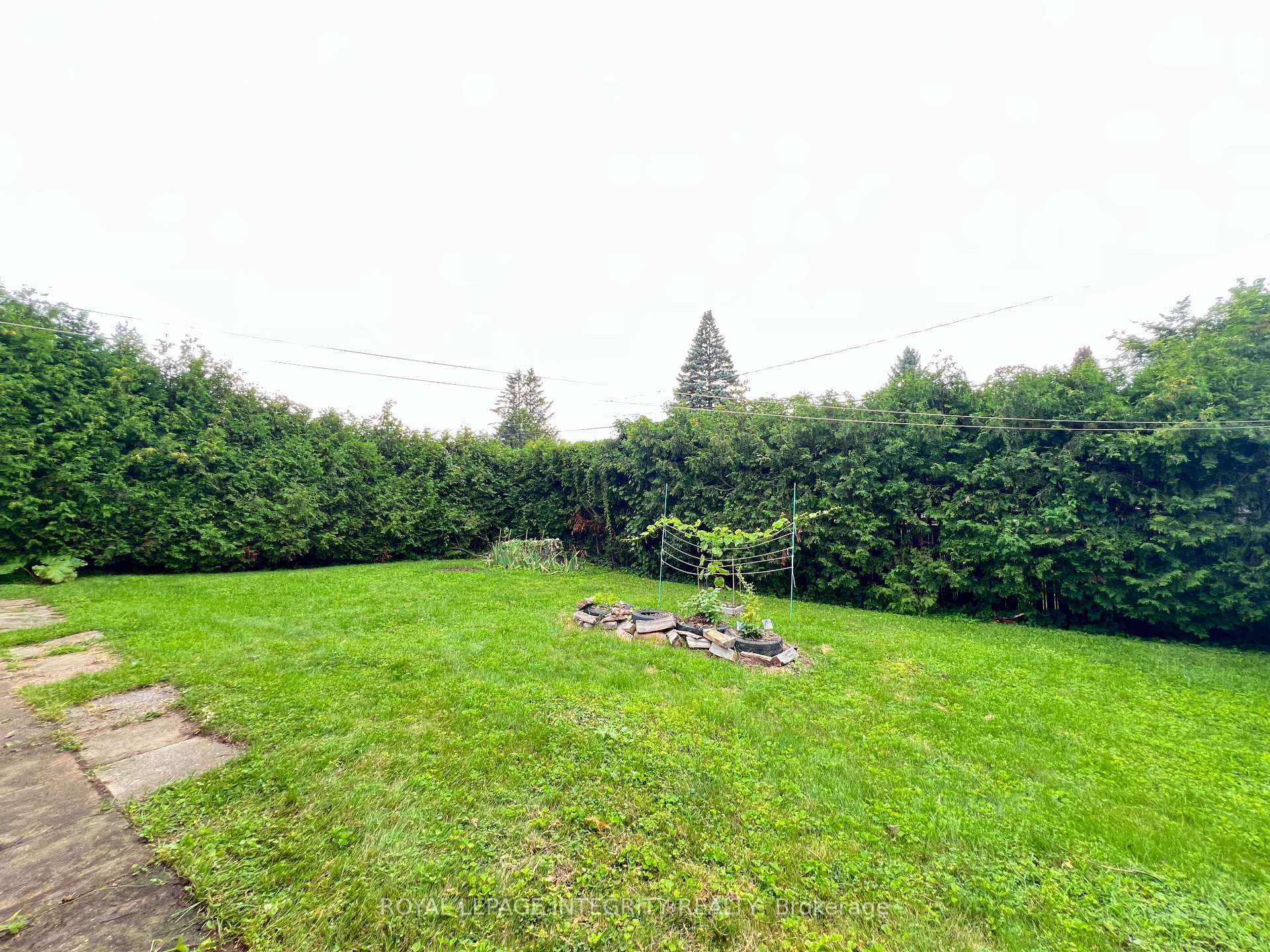 Photo 20 of 31 Gary Avenue, Ottawa, Manordale — HOMEH