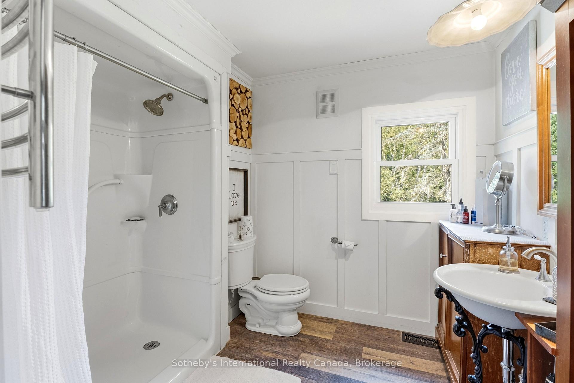 Photo 24 of 132 Douglas Drive, Bracebridge, Macaulay — HOMEH