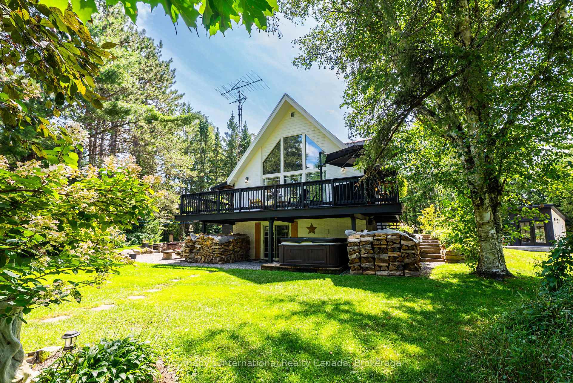 Photo 44 of 132 Douglas Drive, Bracebridge, Macaulay — HOMEH