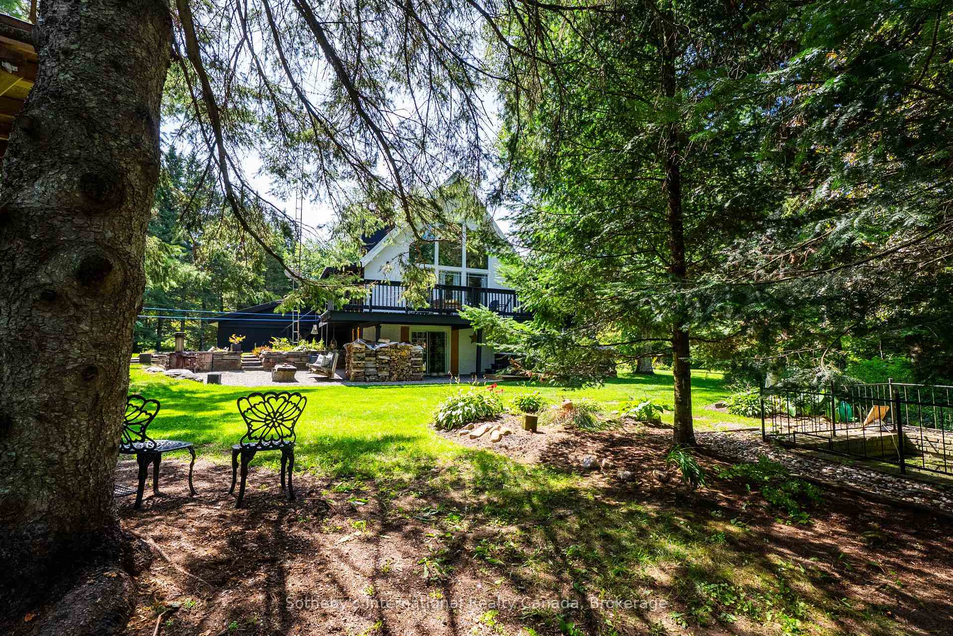 Photo 45 of 132 Douglas Drive, Bracebridge, Macaulay — HOMEH