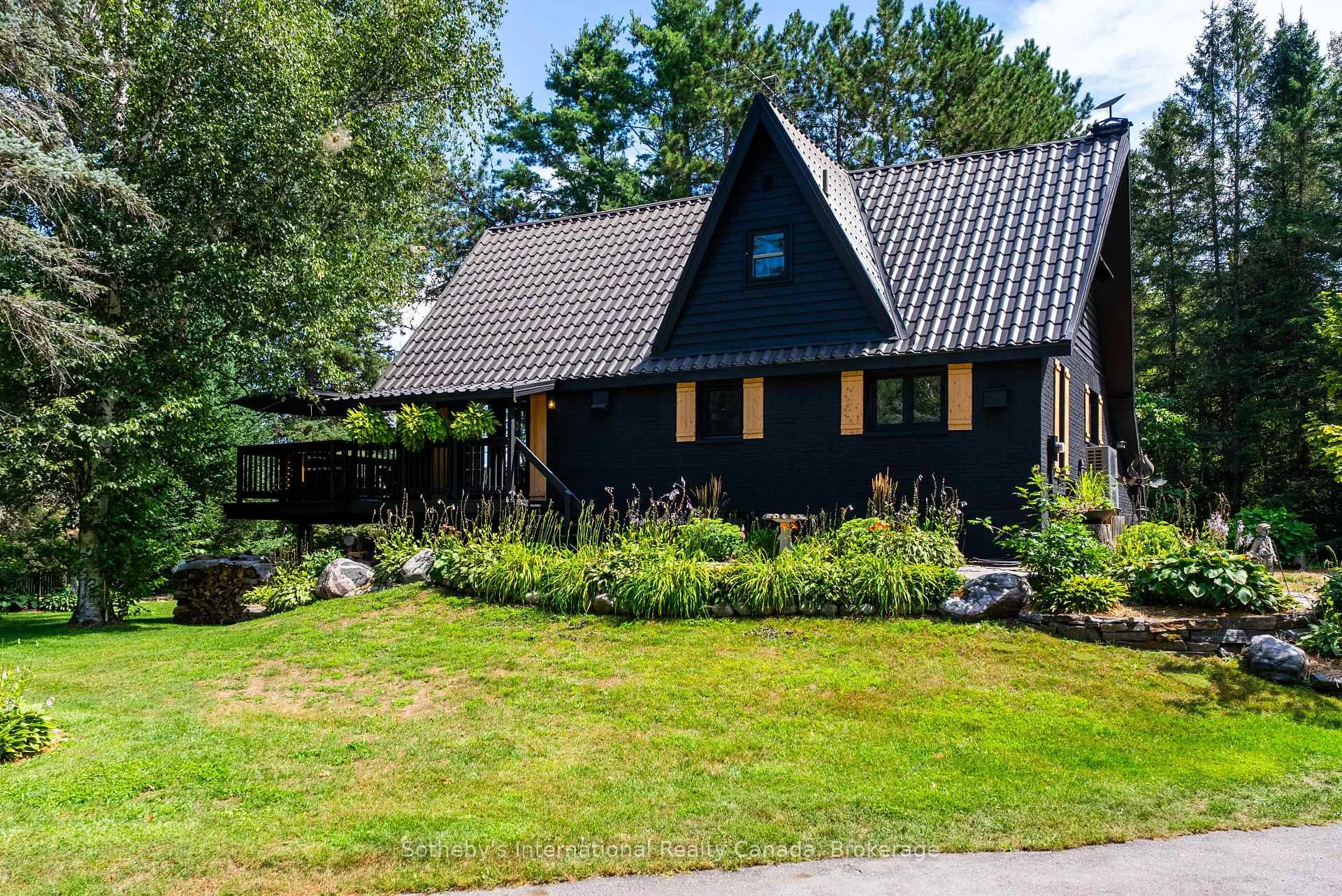 Photo 47 of 132 Douglas Drive, Bracebridge, Macaulay — HOMEH