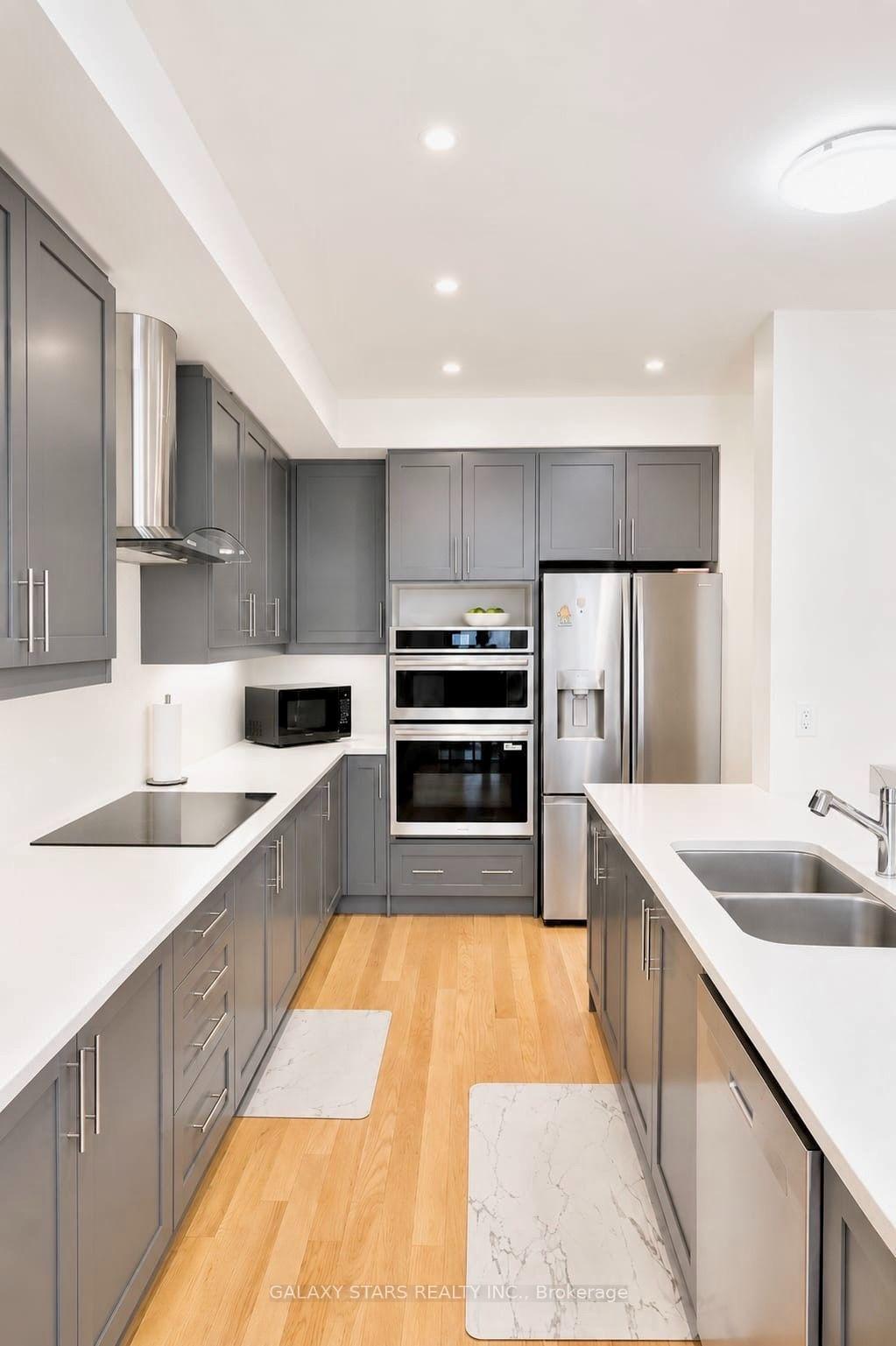 Photo 5 of 70 Mountainside Crescent, Whitby, Rolling Acres — HOMEH