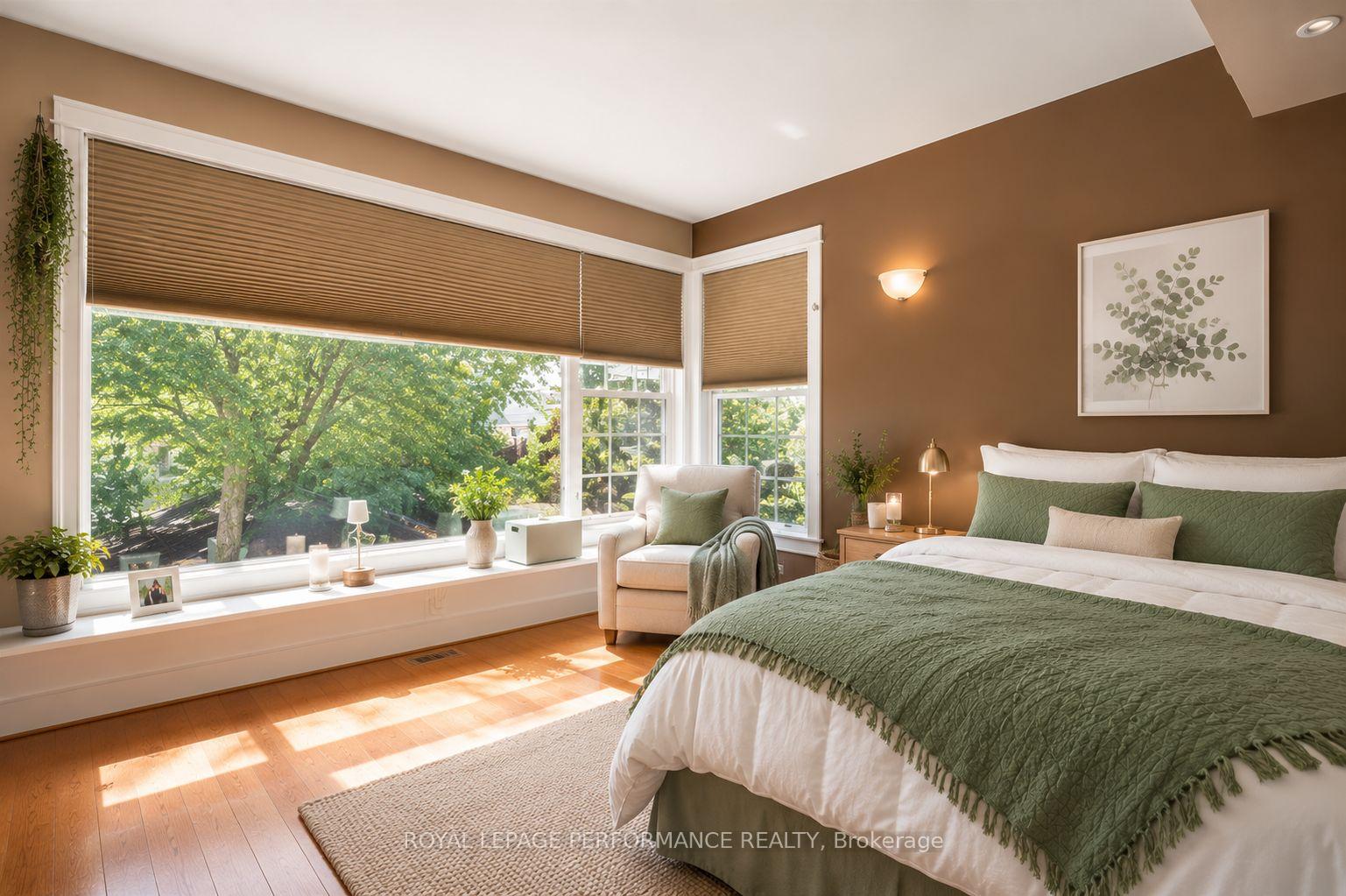 Photo 6 of Unit 2, 736 Cooper Street W, Ottawa, Ottawa Centre — HOMEH
