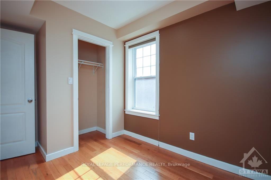 Photo 8 of Unit 2, 736 Cooper Street W, Ottawa, Ottawa Centre — HOMEH
