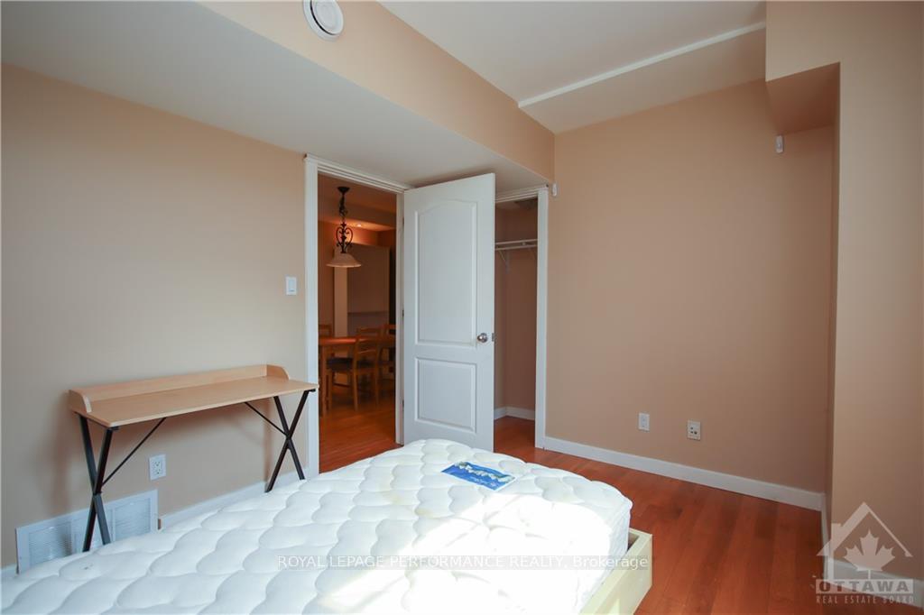 Photo 9 of Unit 2, 736 Cooper Street W, Ottawa, Ottawa Centre — HOMEH
