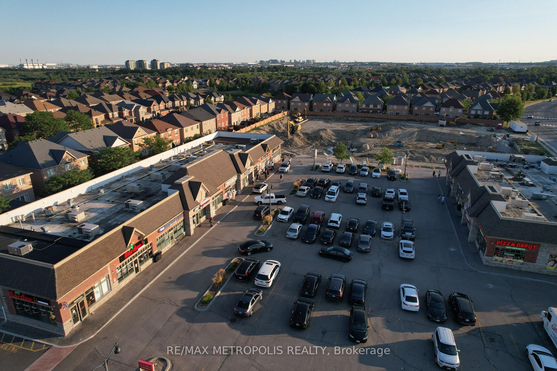 Photo 24 of 52 Gore Valley Trail, Brampton, Bram East — HOMEH