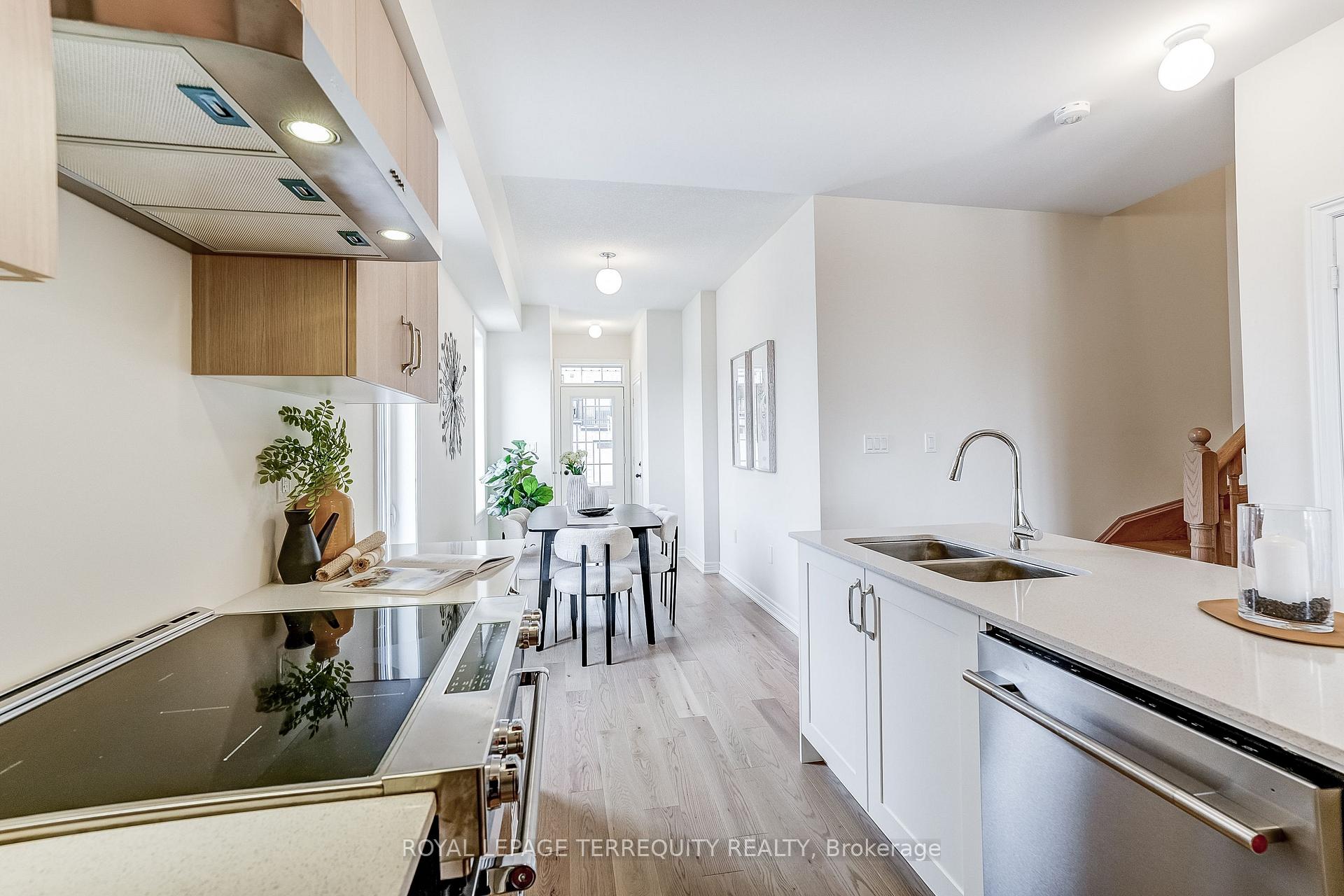 Photo 12 of 1218 Elizabeth Mackenzie Trail, Pickering, Rural Pickering — HOMEH