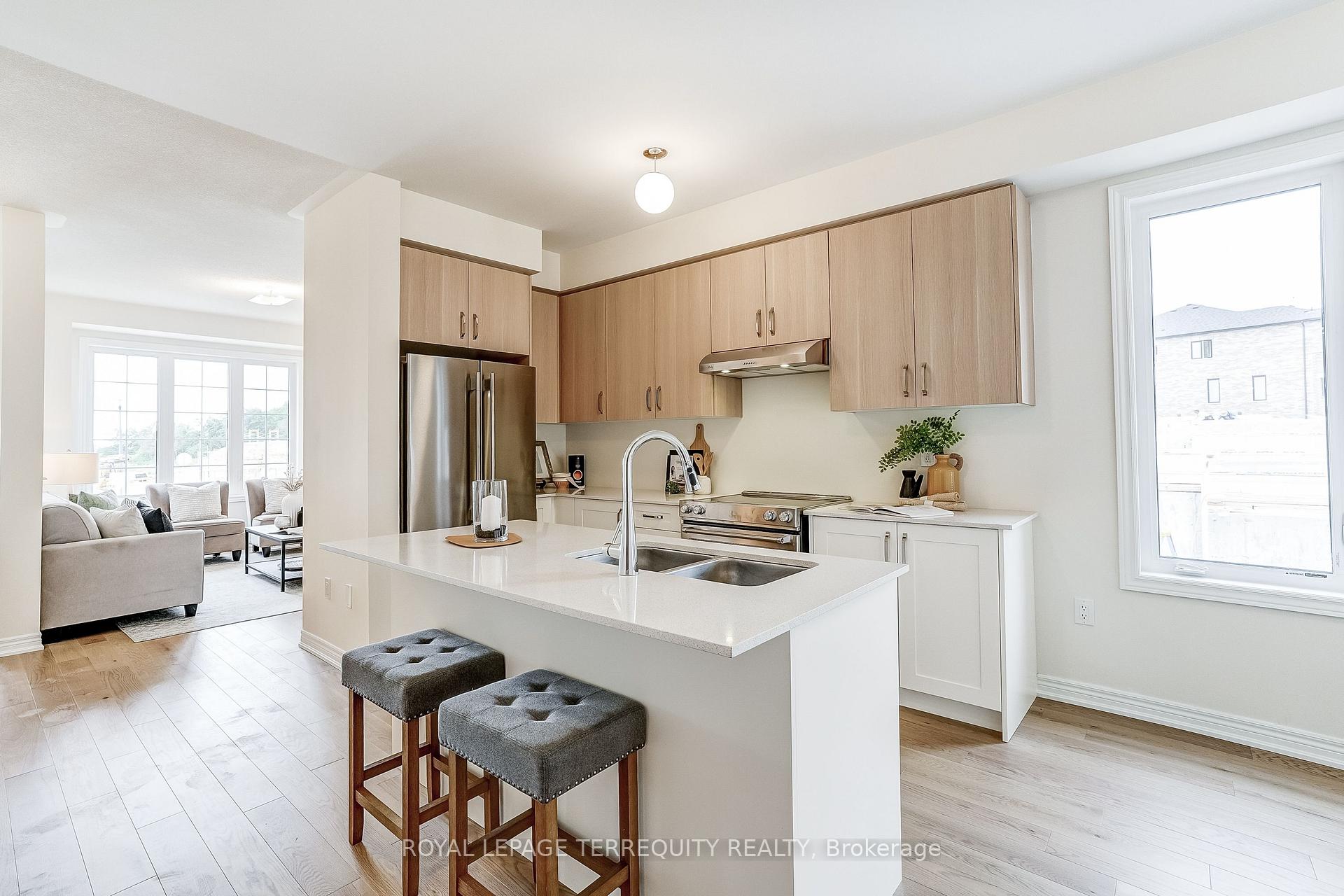 Photo 14 of 1218 Elizabeth Mackenzie Trail, Pickering, Rural Pickering — HOMEH