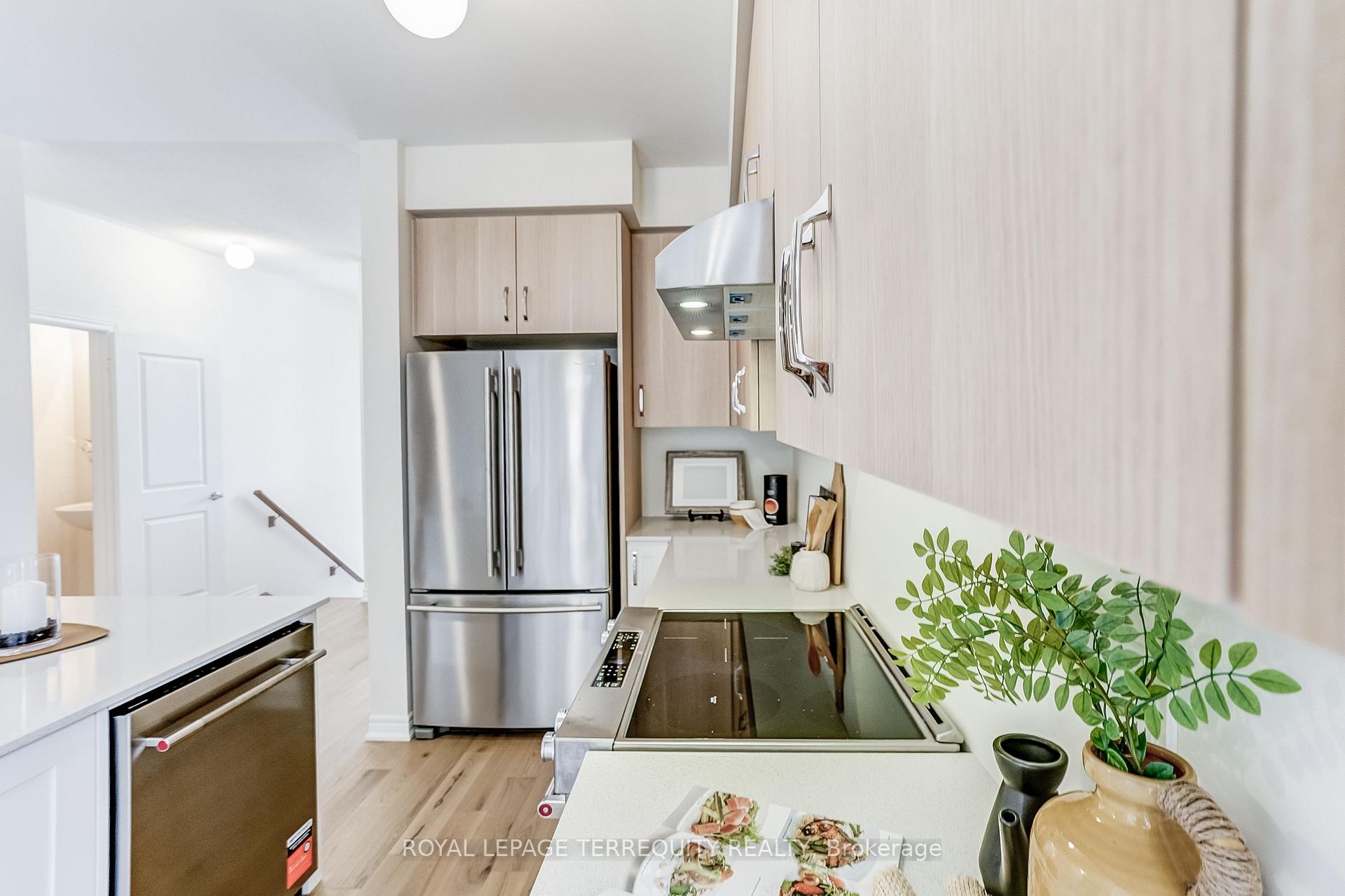 Photo 15 of 1218 Elizabeth Mackenzie Trail, Pickering, Rural Pickering — HOMEH
