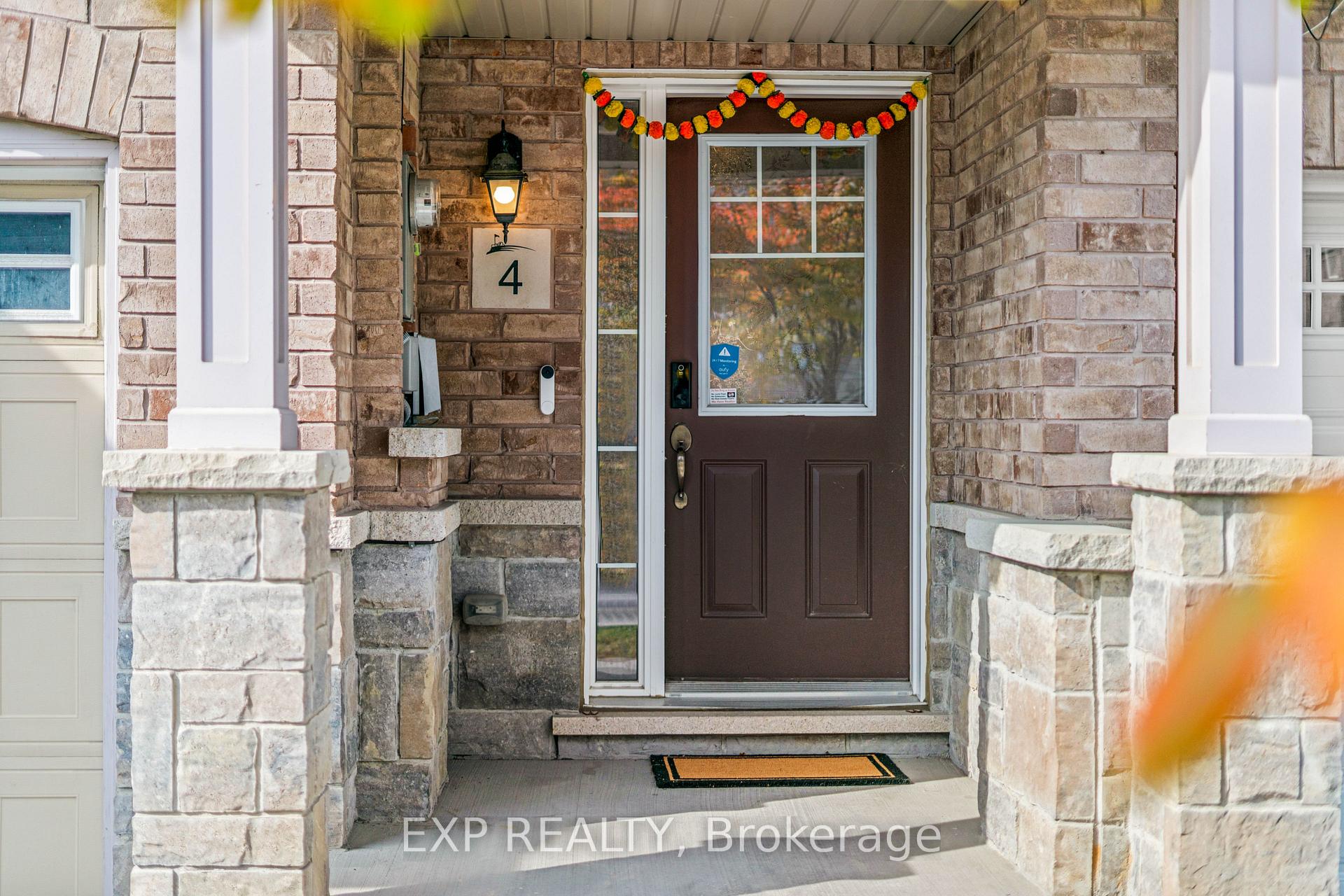 Photo 3 of 4 Magdalene Crescent, Brampton, Heart Lake East — HOMEH