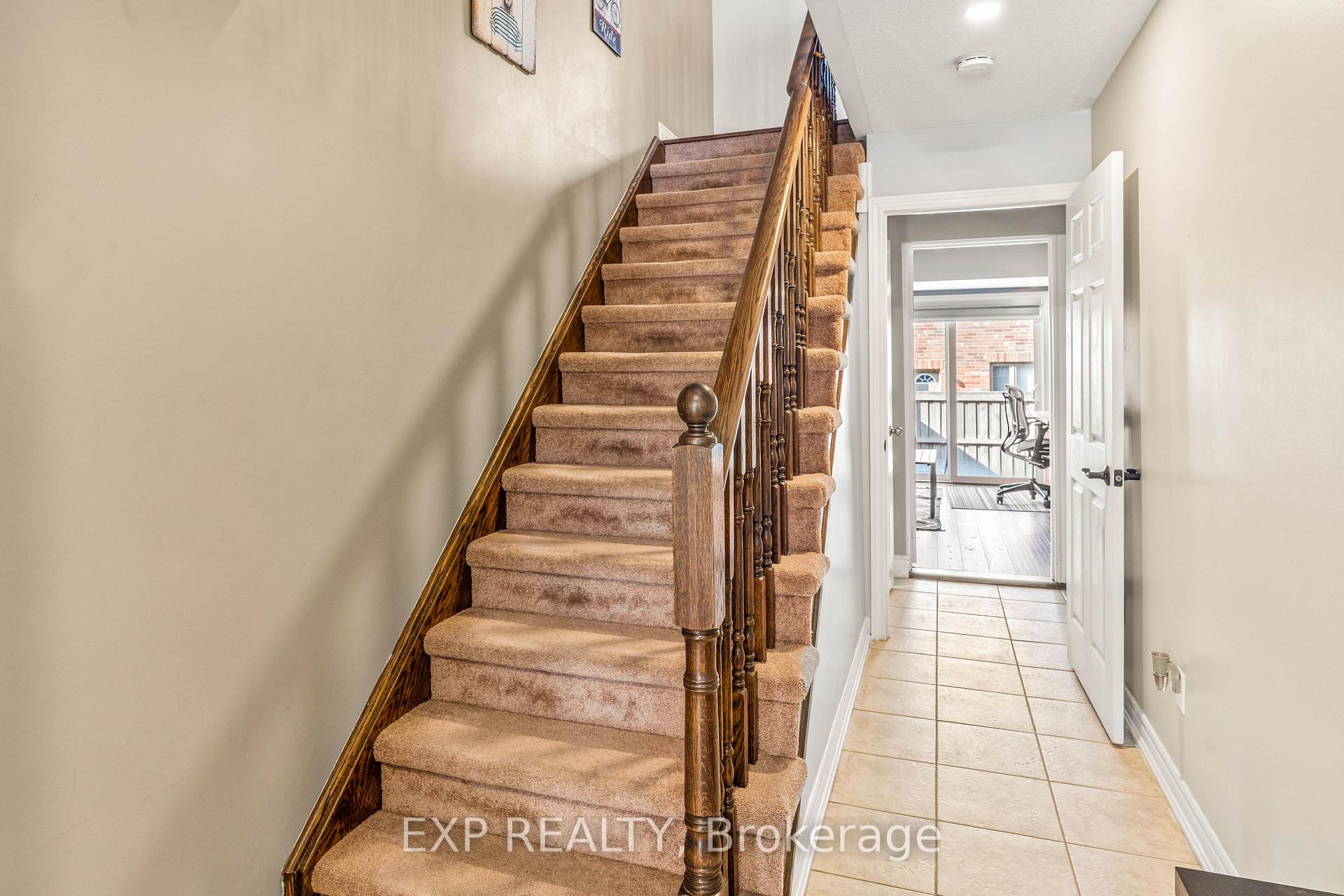 Photo 6 of 4 Magdalene Crescent, Brampton, Heart Lake East — HOMEH