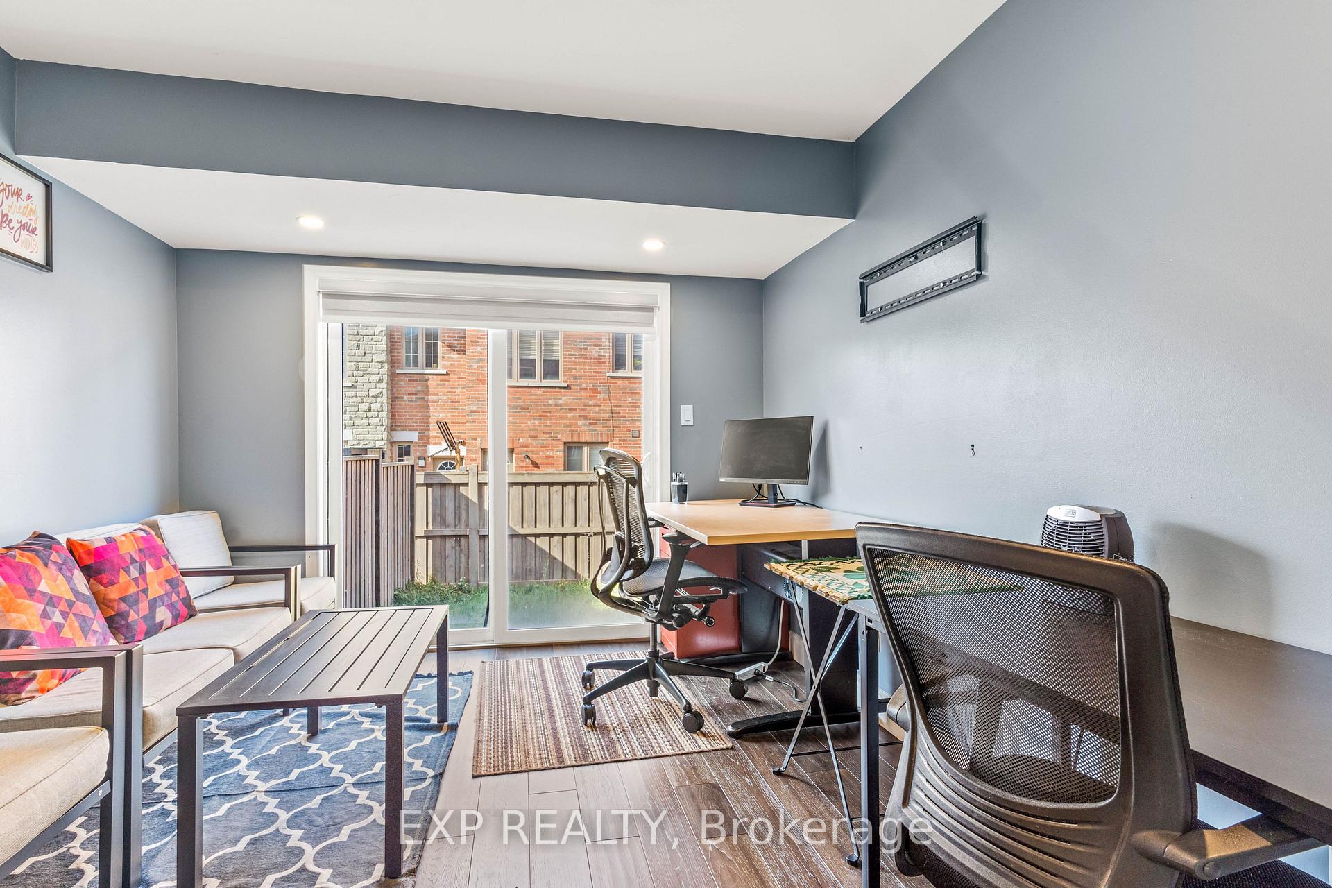 Photo 7 of 4 Magdalene Crescent, Brampton, Heart Lake East — HOMEH