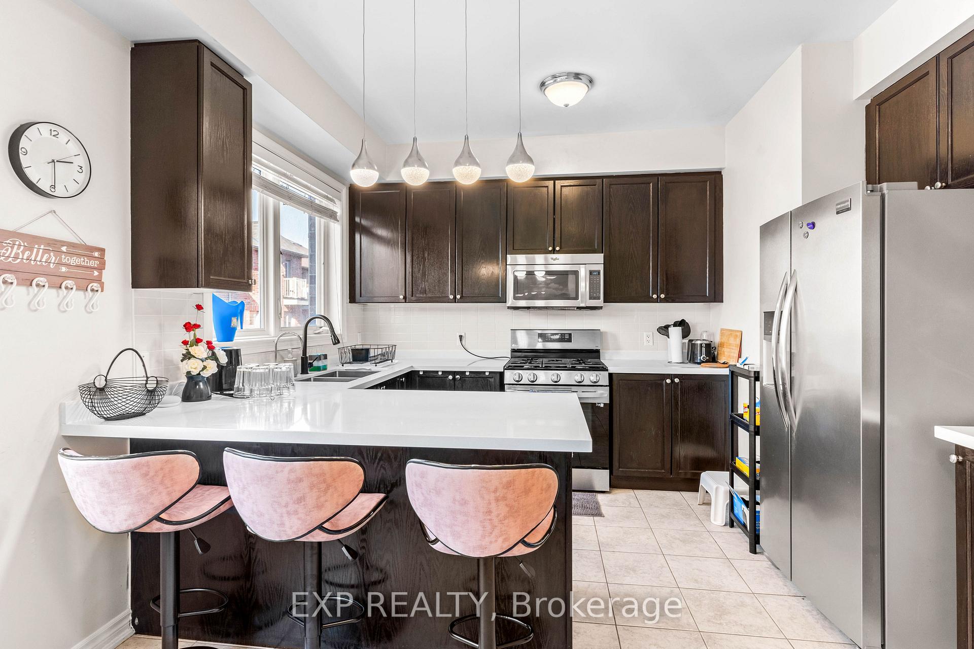 Photo 10 of 4 Magdalene Crescent, Brampton, Heart Lake East — HOMEH