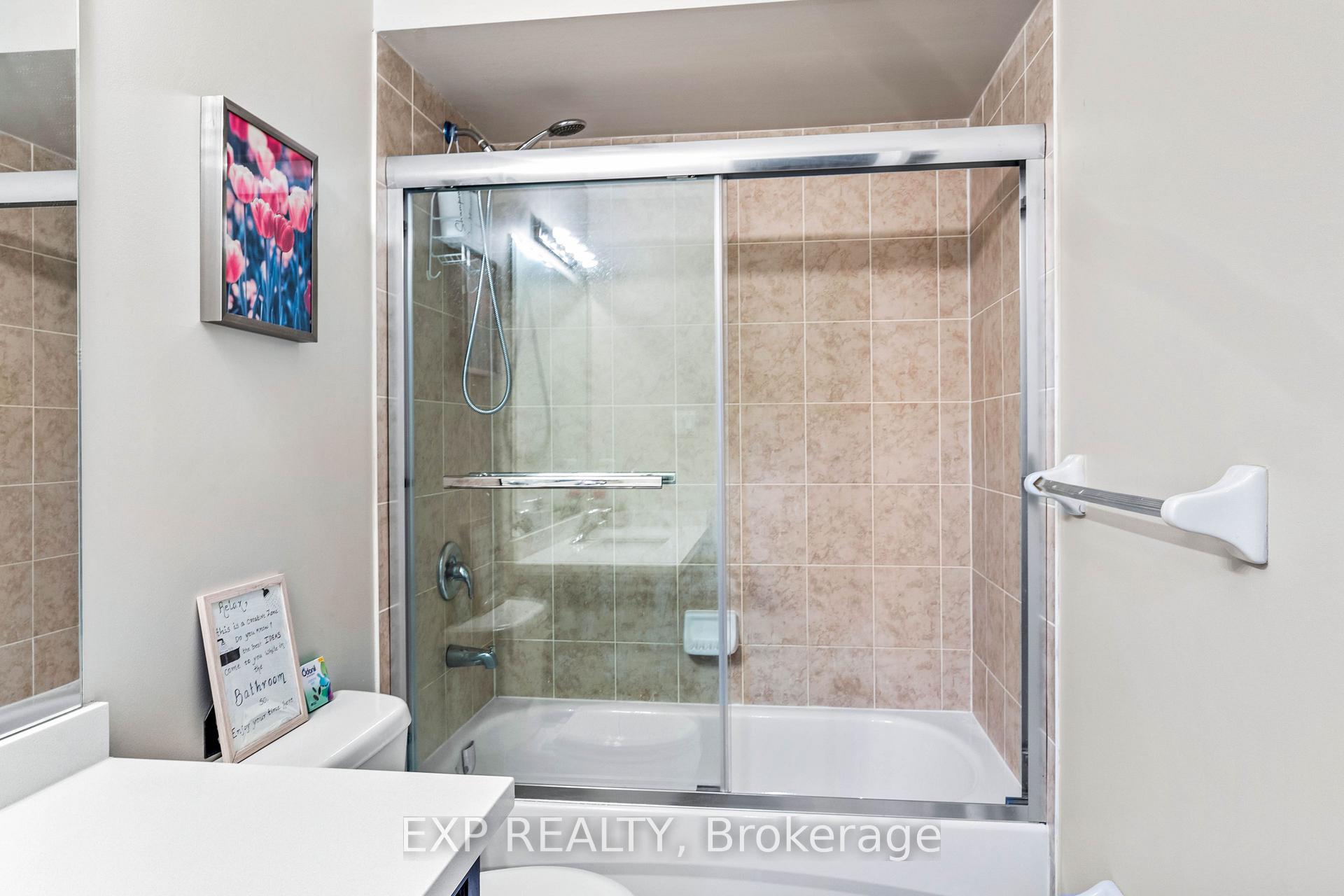 Photo 20 of 4 Magdalene Crescent, Brampton, Heart Lake East — HOMEH