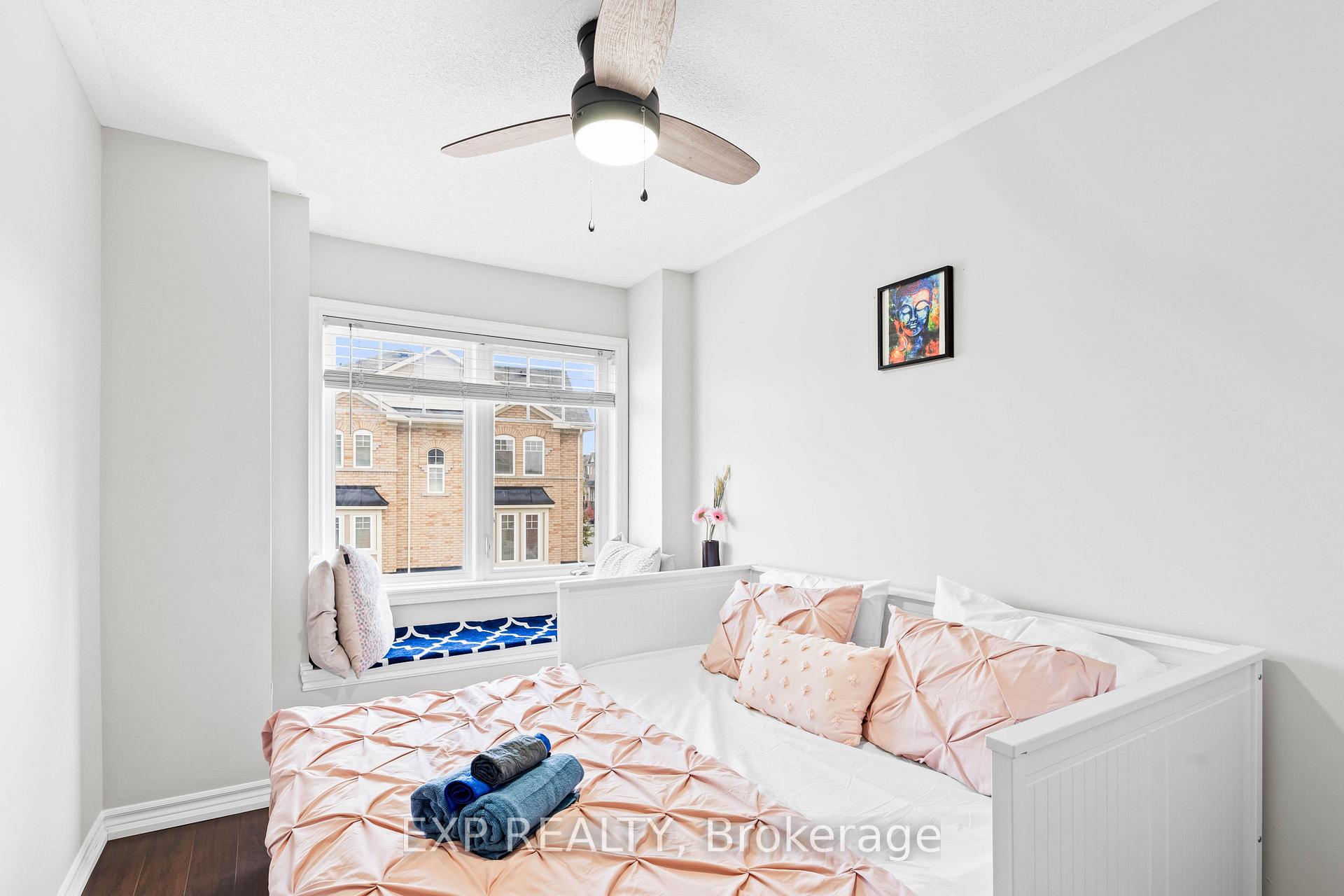 Photo 23 of 4 Magdalene Crescent, Brampton, Heart Lake East — HOMEH
