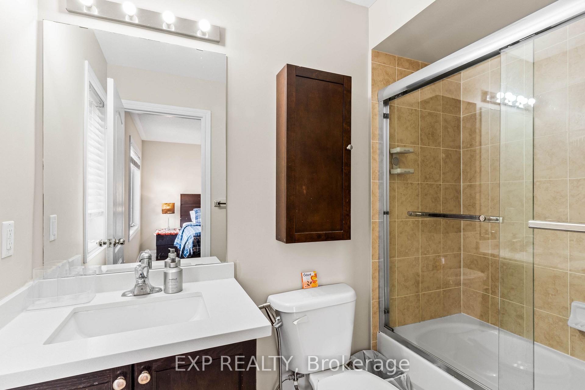 Photo 25 of 4 Magdalene Crescent, Brampton, Heart Lake East — HOMEH