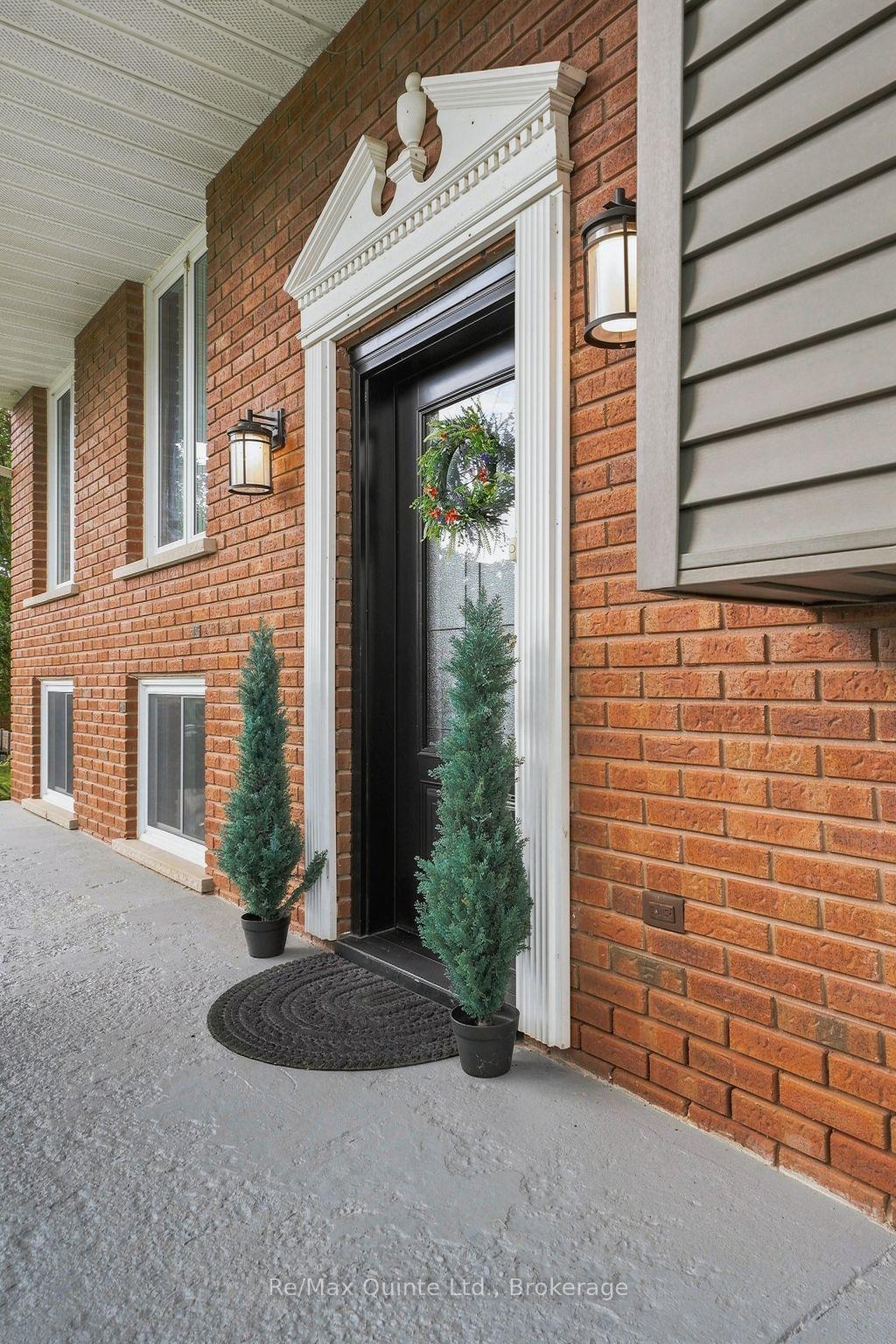 Photo 4 of 147 Jeffrey Drive, Quinte West, Sidney Ward — HOMEH