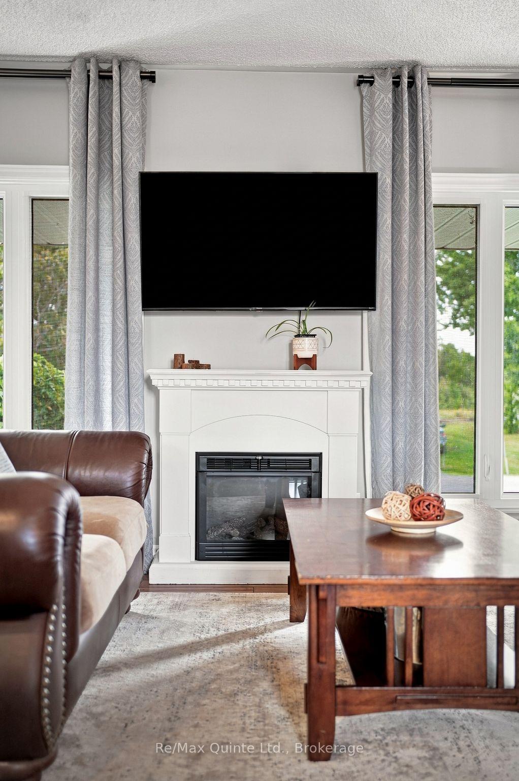 Photo 9 of 147 Jeffrey Drive, Quinte West, Sidney Ward — HOMEH
