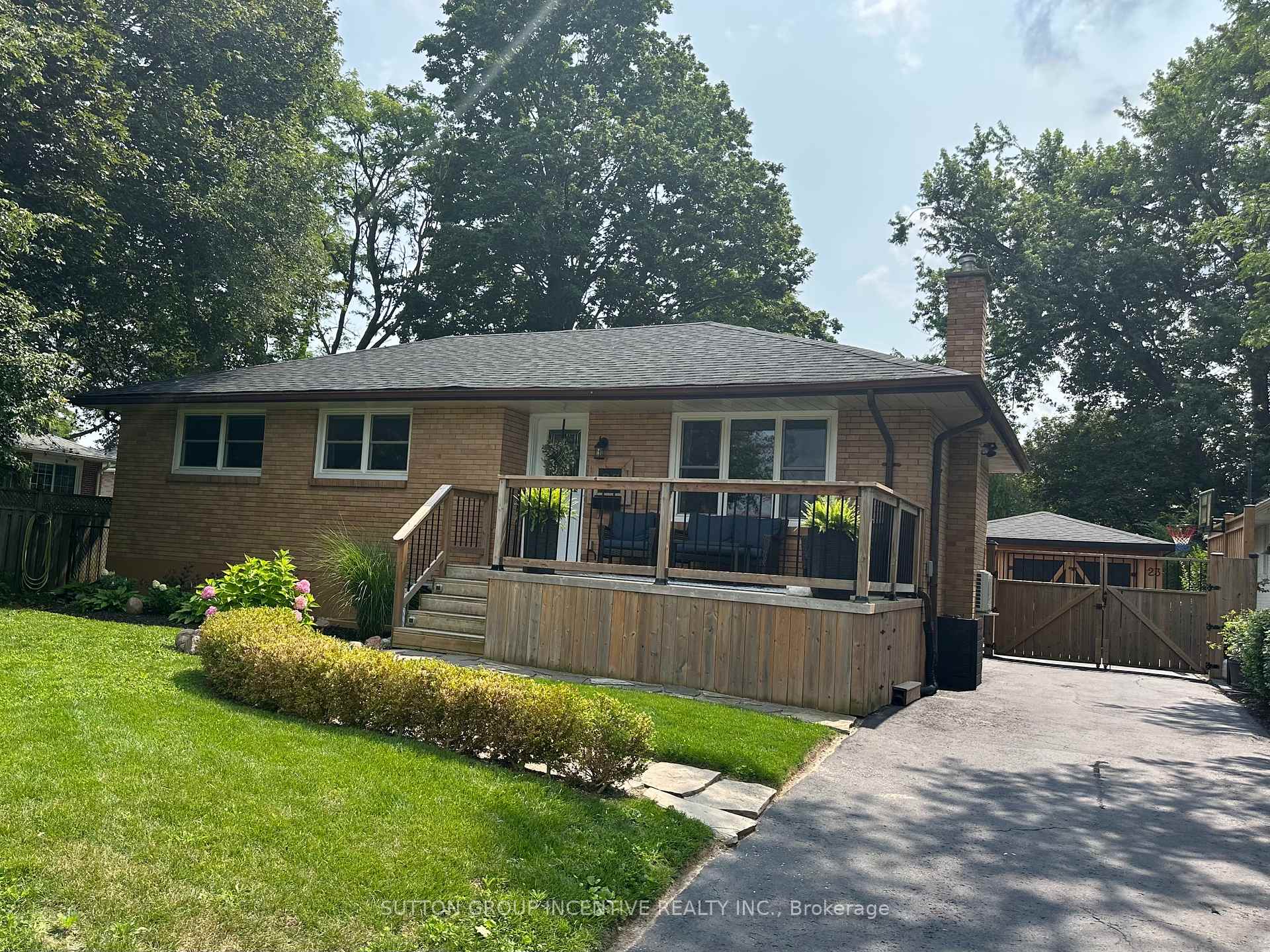 Photo 2 of 23 Northpark Road, Barrie, Wellington — HOMEH