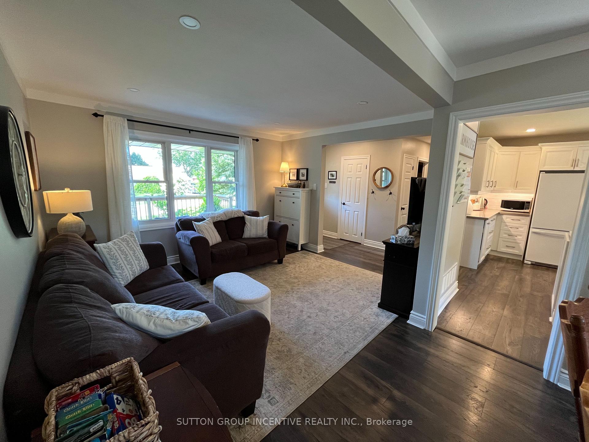 Photo 7 of 23 Northpark Road, Barrie, Wellington — HOMEH