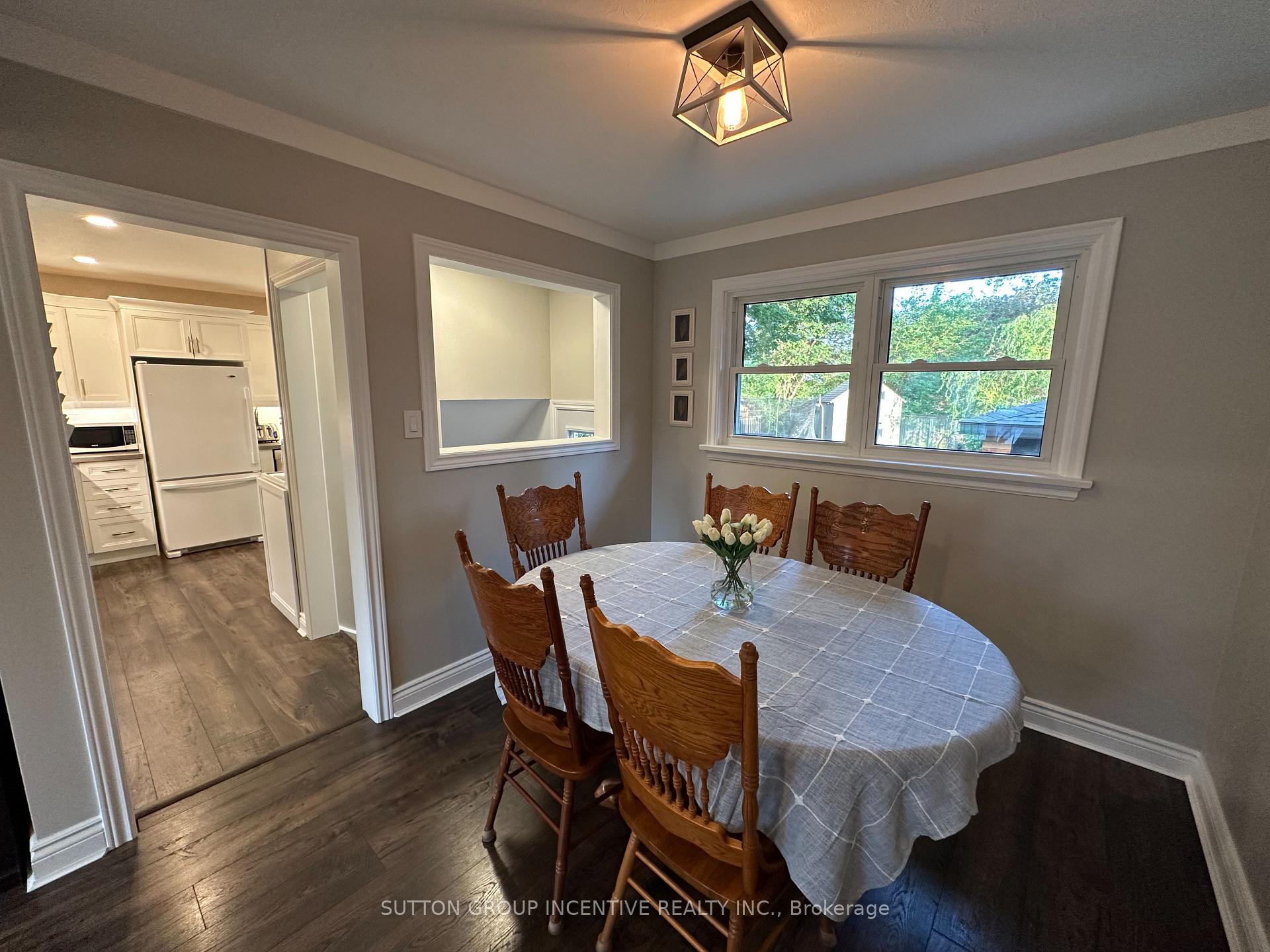 Photo 13 of 23 Northpark Road, Barrie, Wellington — HOMEH