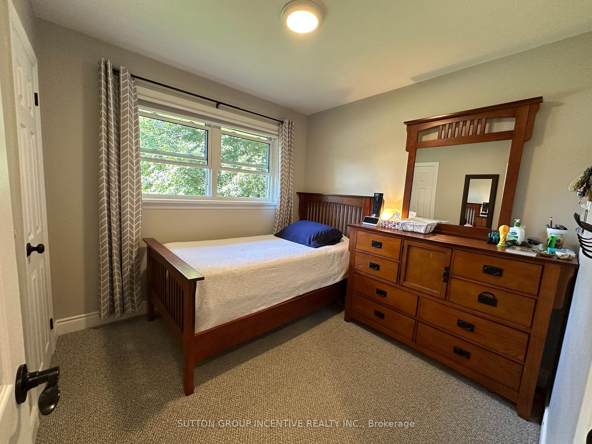 Photo 19 of 23 Northpark Road, Barrie, Wellington — HOMEH