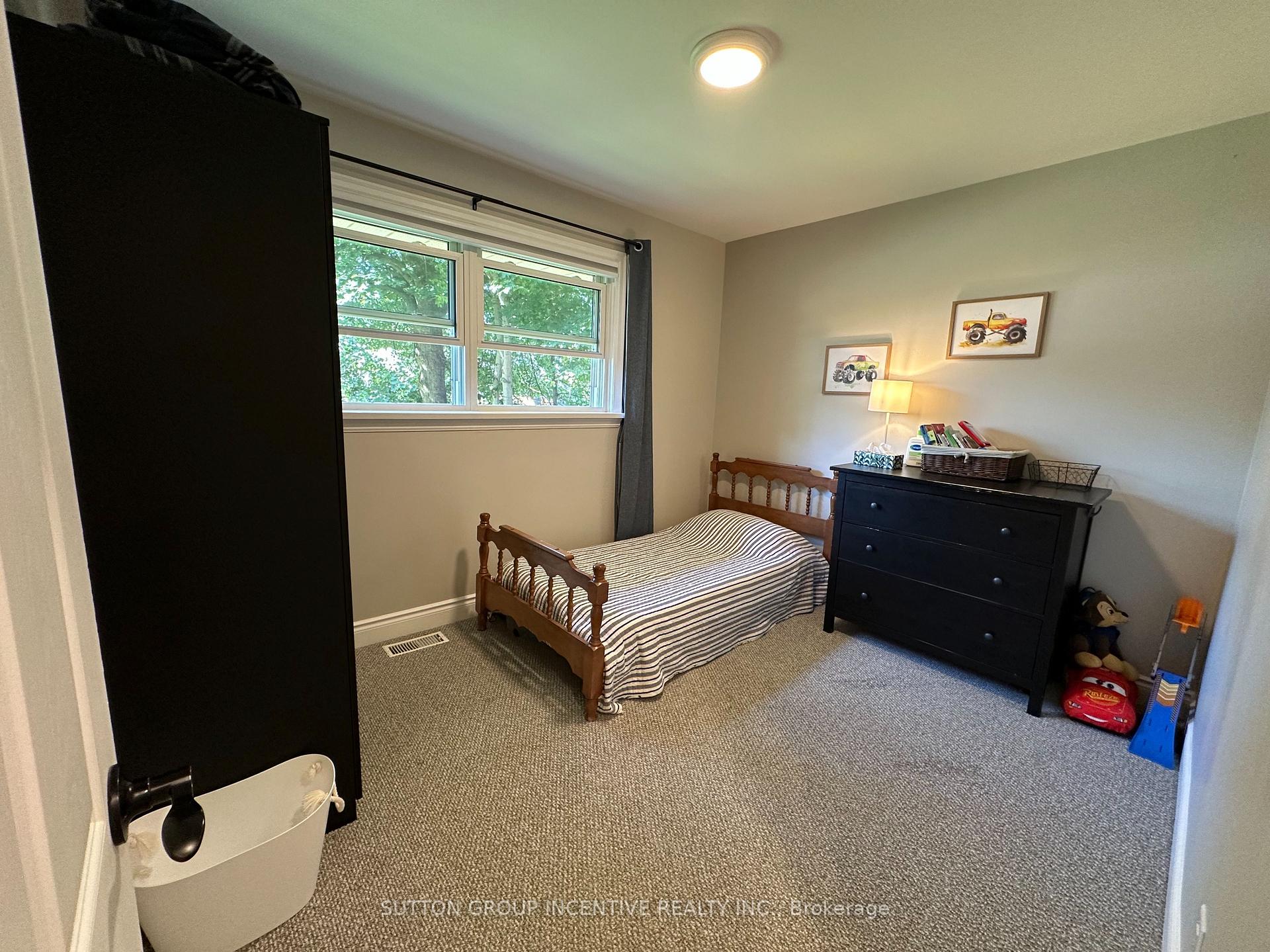 Photo 21 of 23 Northpark Road, Barrie, Wellington — HOMEH