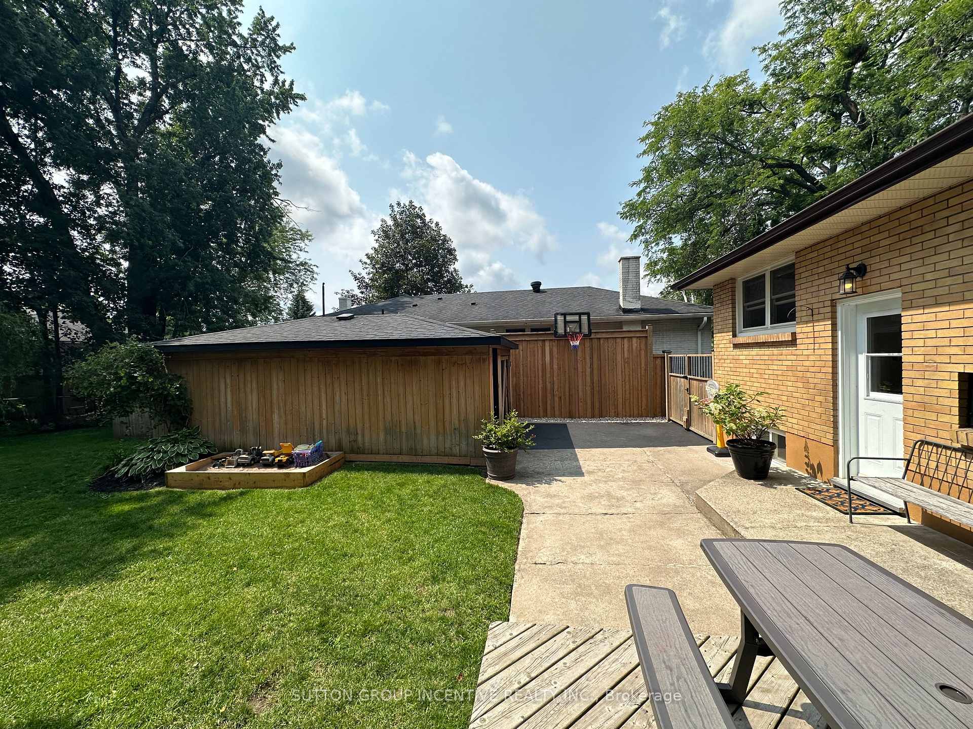 Photo 45 of 23 Northpark Road, Barrie, Wellington — HOMEH