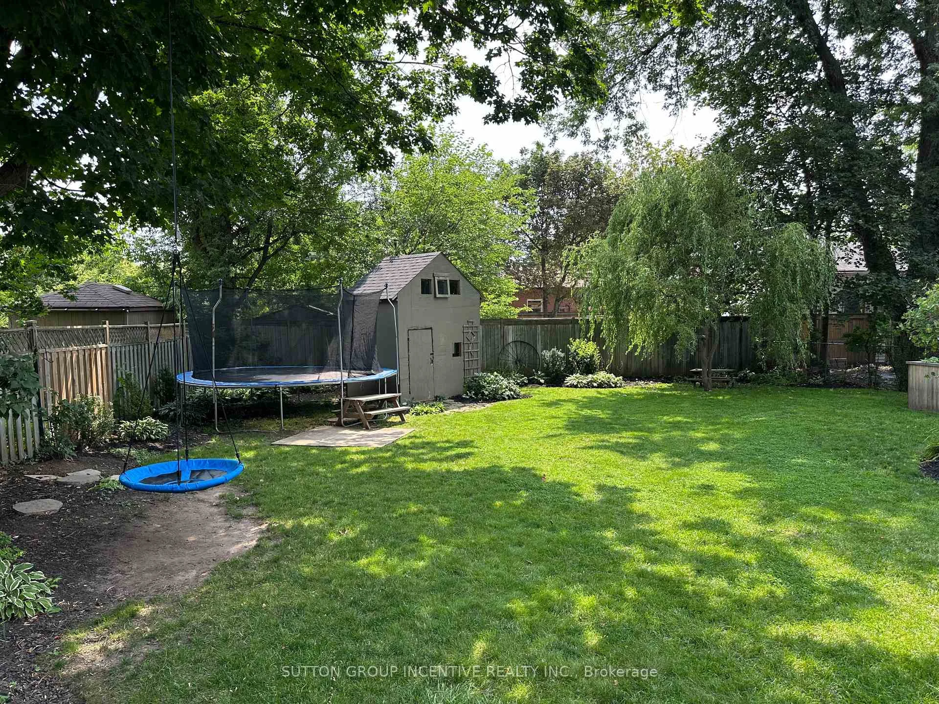 Photo 8 of 23 Northpark Road, Barrie, Wellington — HOMEH