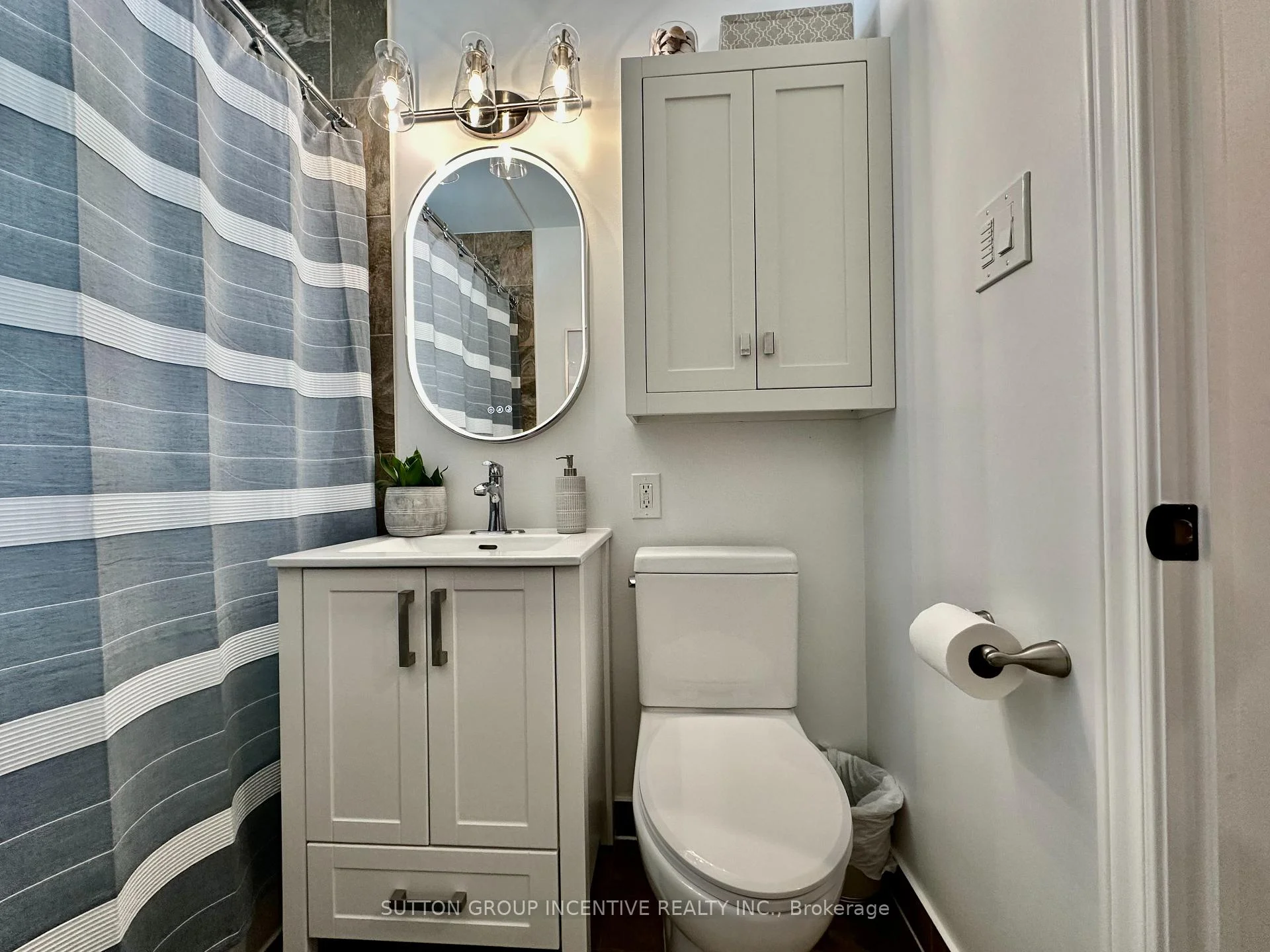 Photo 28 of 23 Northpark Road, Barrie, Wellington — HOMEH
