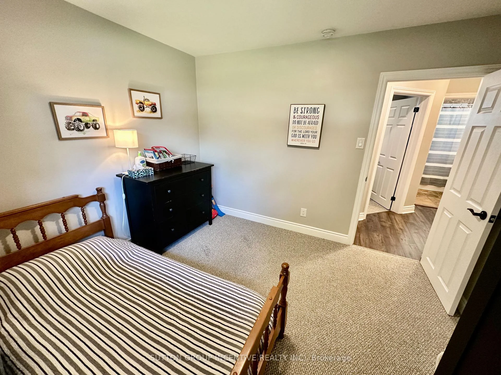 Photo 32 of 23 Northpark Road, Barrie, Wellington — HOMEH