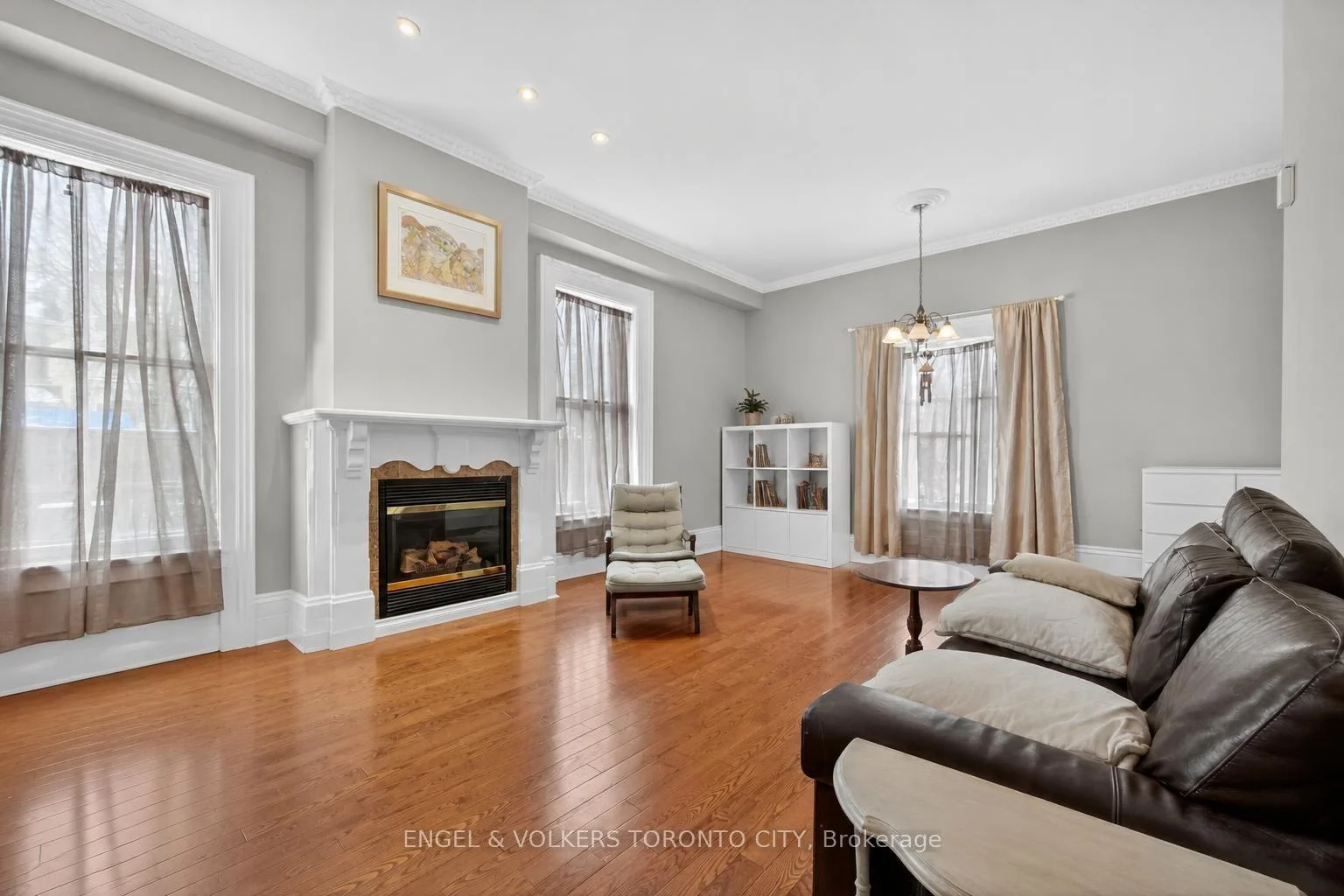 Photo 12 of 64 High Street, Barrie, Queen's Park — HOMEH