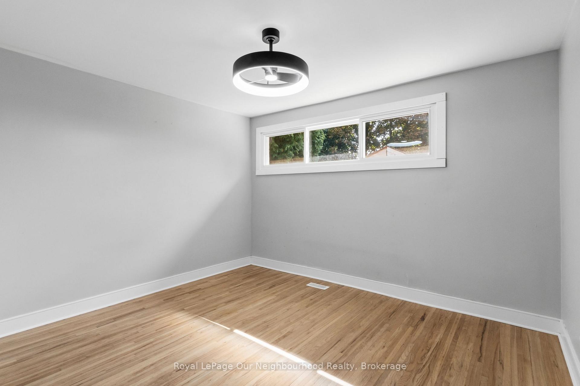 Photo 16 of 1016 Centre Street N, Whitby, Williamsburg — HOMEH