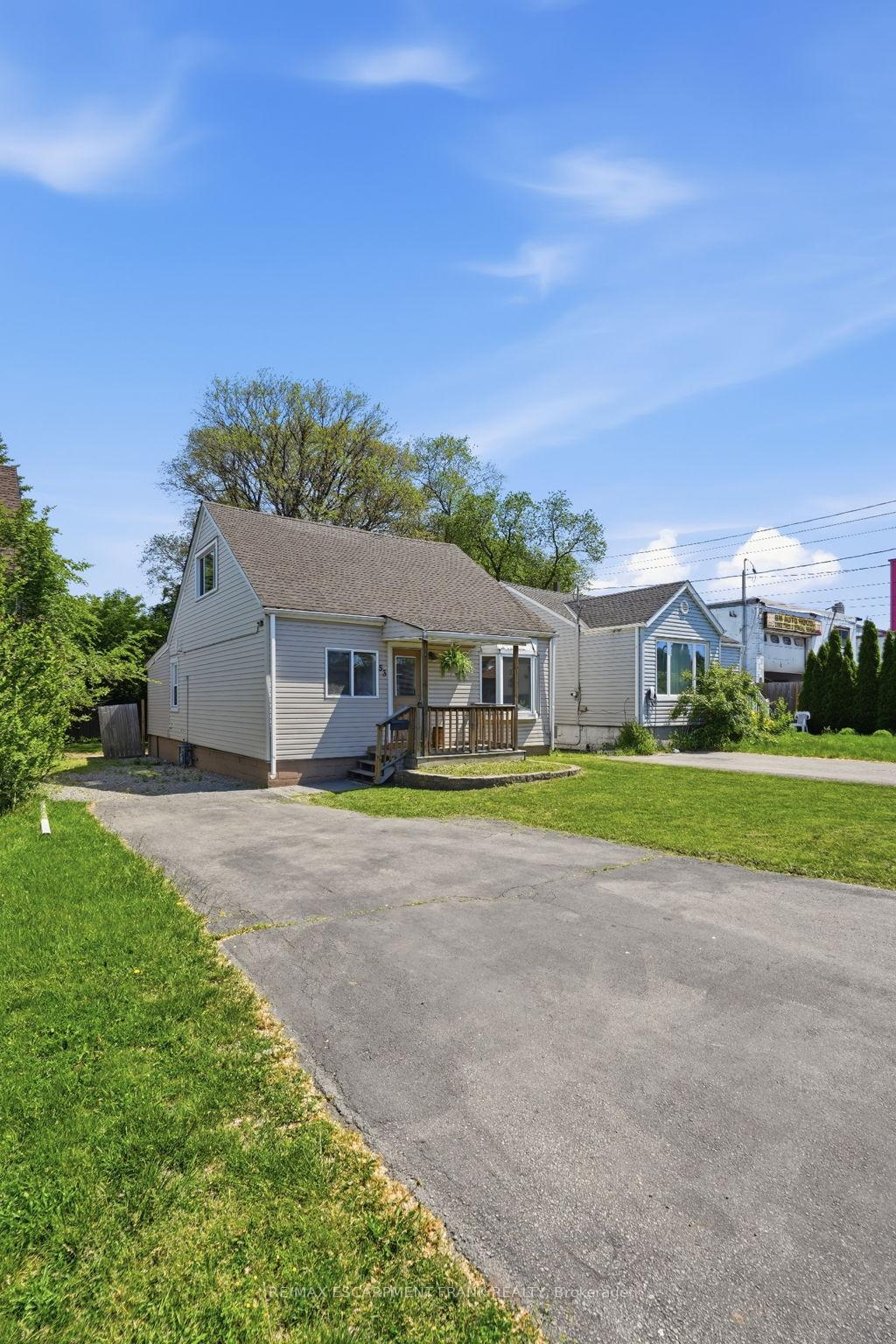 Photo 3 of 53 Dalhousie Avenue, Hamilton, Crown Point — HOMEH