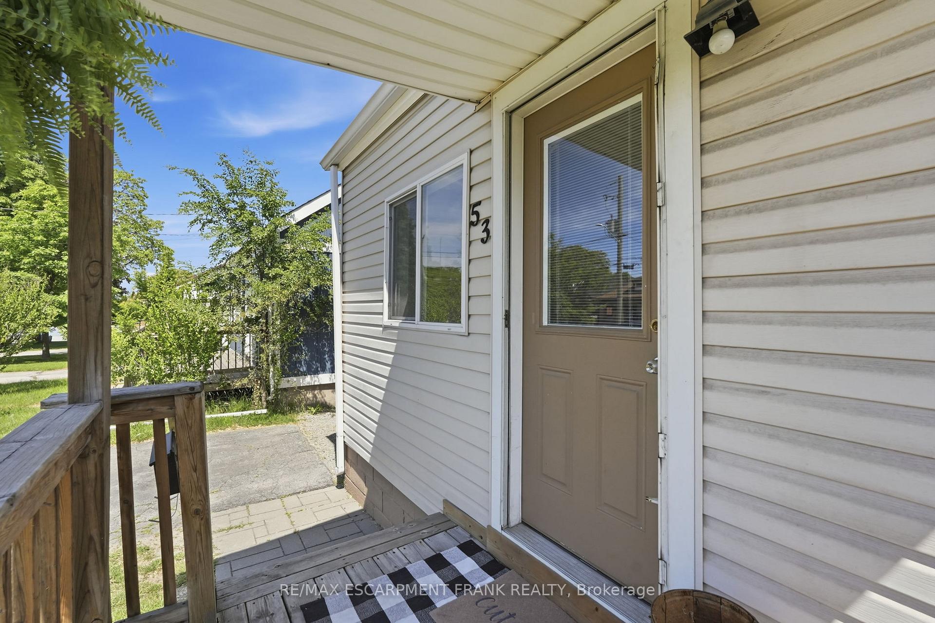 Photo 6 of 53 Dalhousie Avenue, Hamilton, Crown Point — HOMEH