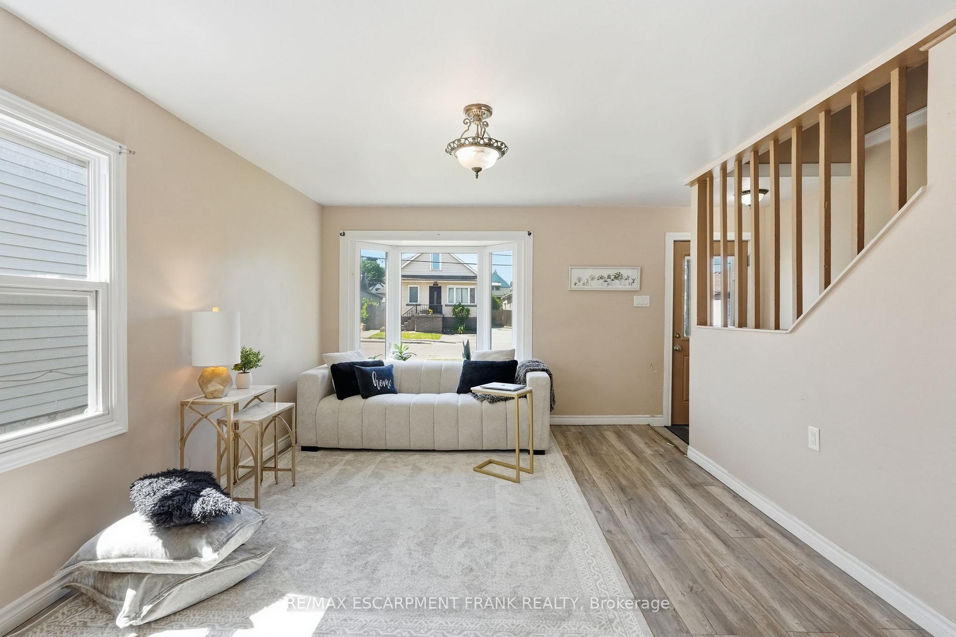 Photo 11 of 53 Dalhousie Avenue, Hamilton, Crown Point — HOMEH