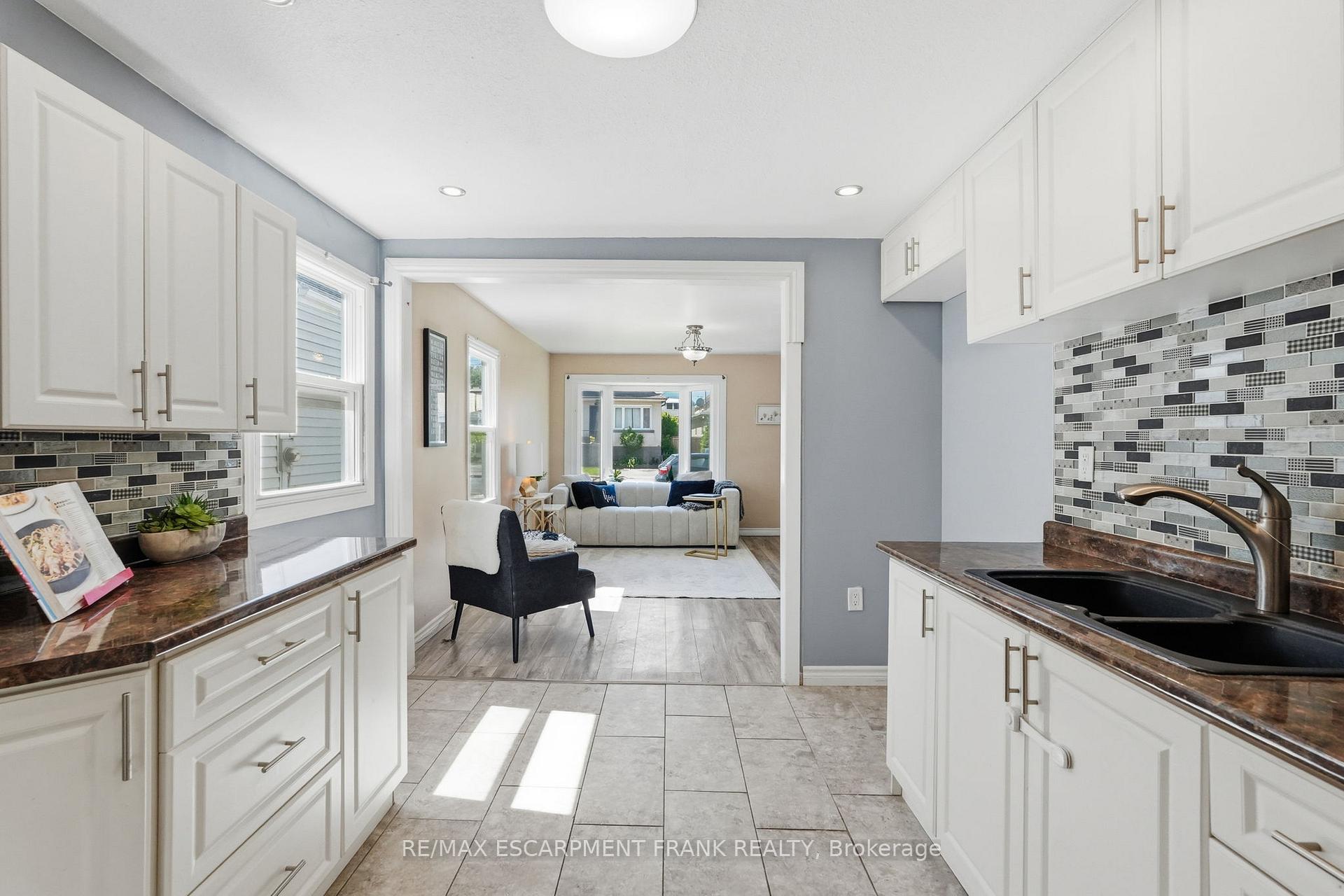 Photo 16 of 53 Dalhousie Avenue, Hamilton, Crown Point — HOMEH