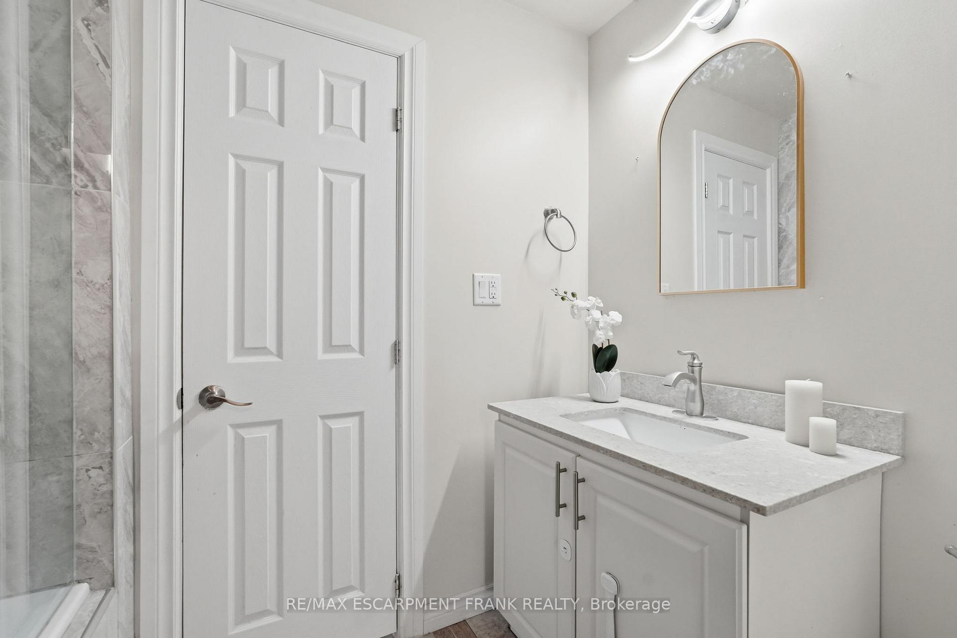Photo 24 of 53 Dalhousie Avenue, Hamilton, Crown Point — HOMEH