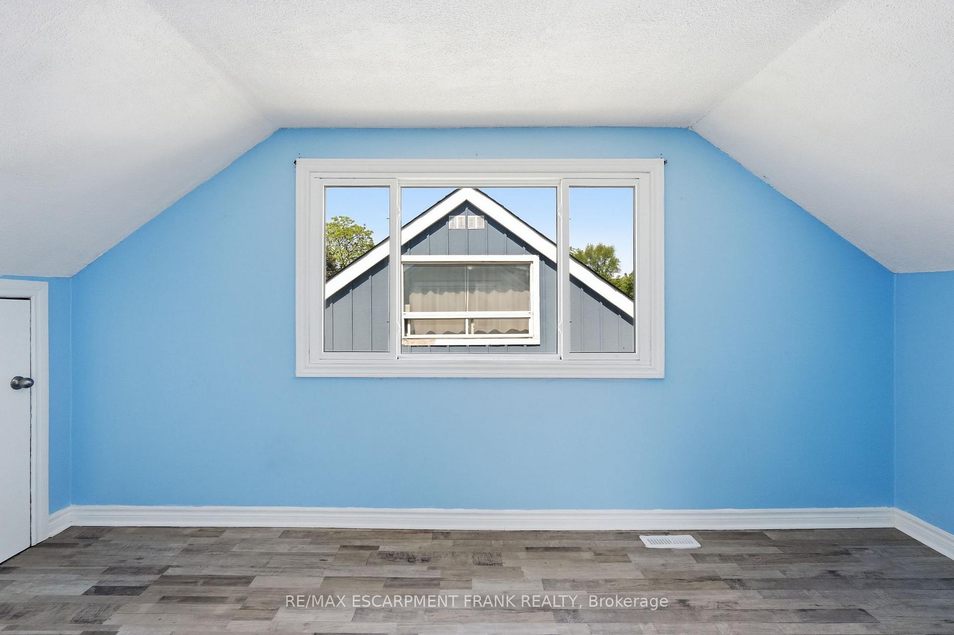 Photo 33 of 53 Dalhousie Avenue, Hamilton, Crown Point — HOMEH