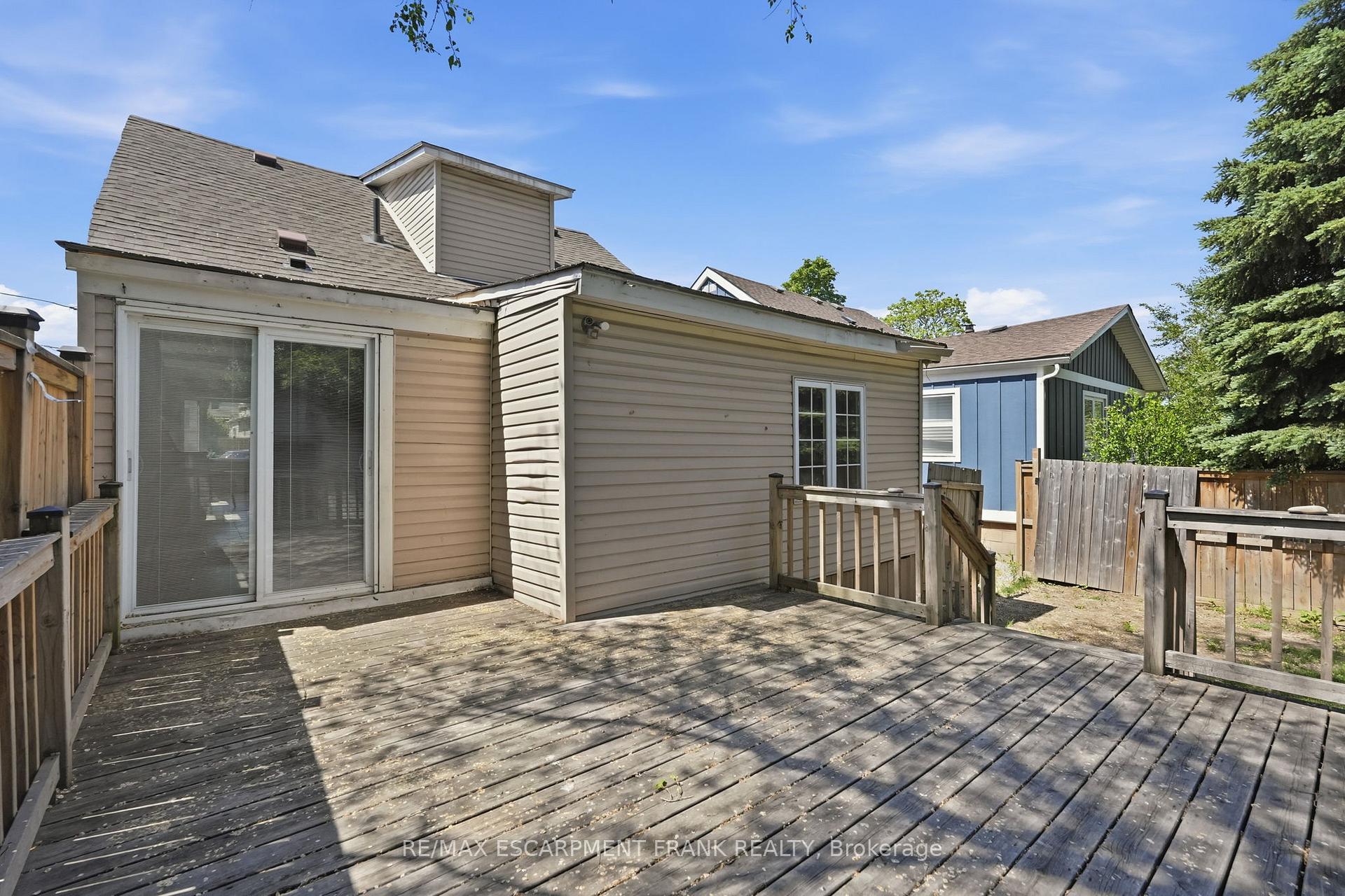 Photo 46 of 53 Dalhousie Avenue, Hamilton, Crown Point — HOMEH