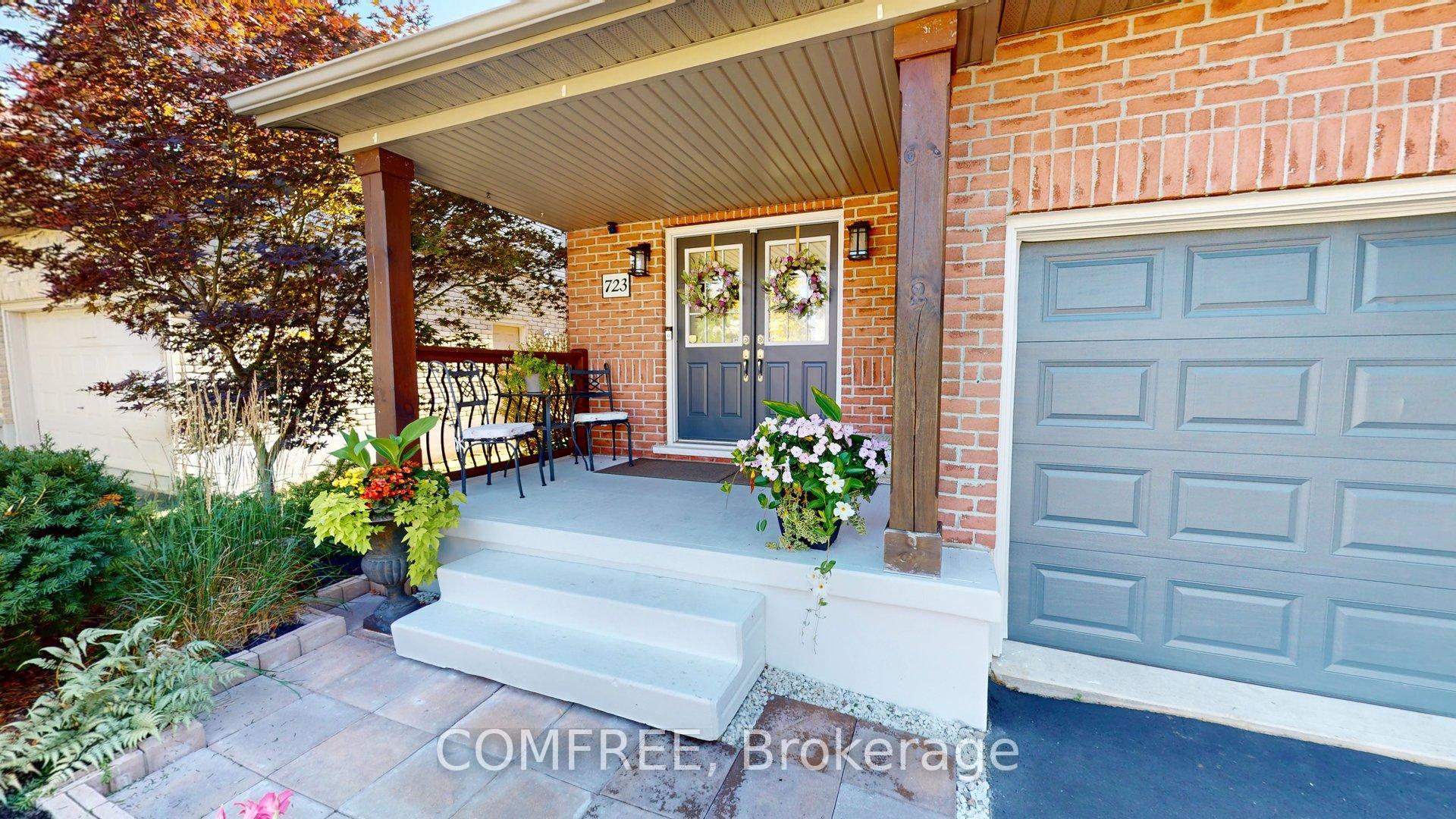 Photo 3 of 723 Munich Circle, Waterloo, Clair Hills — HOMEH
