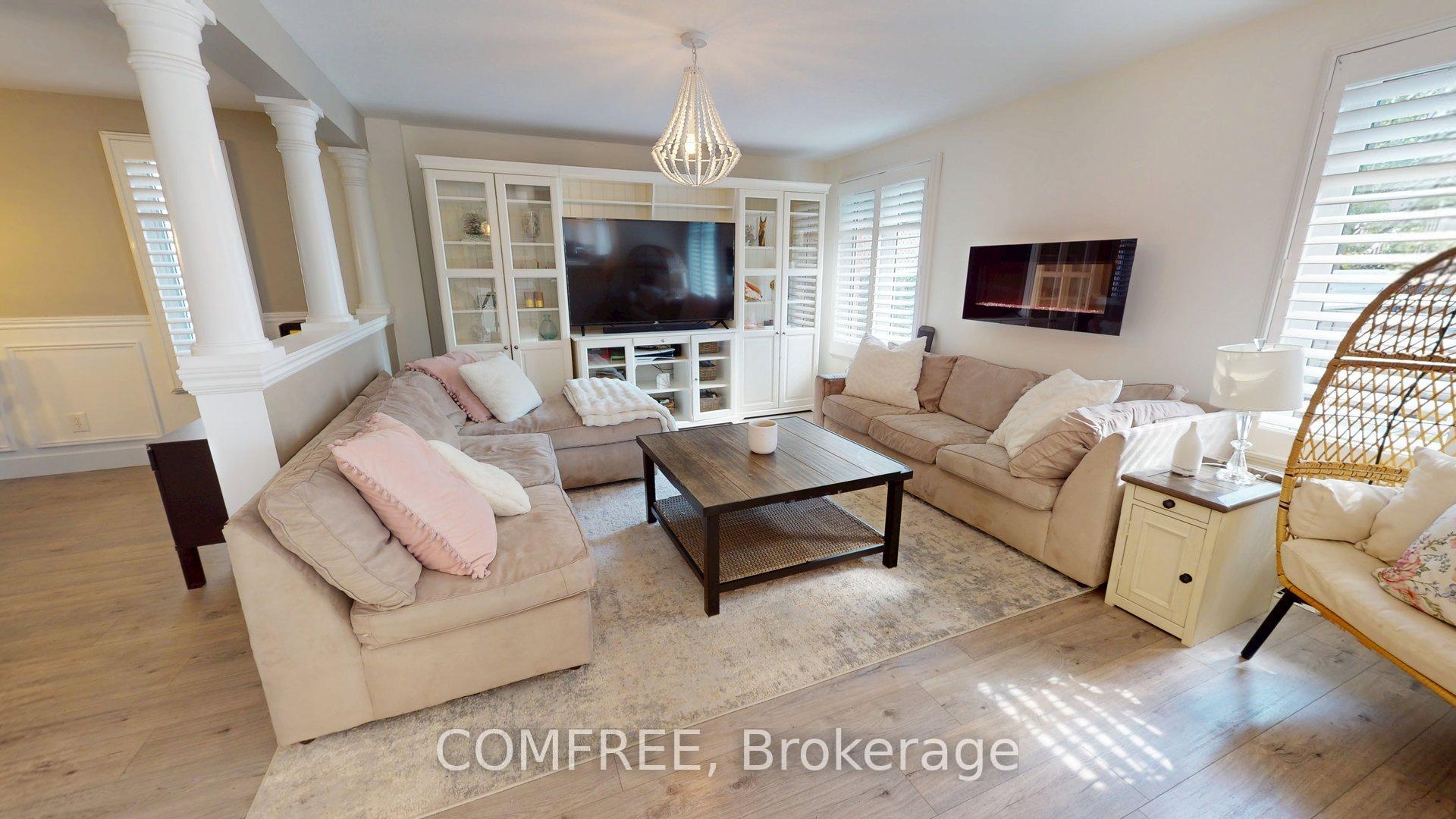 Photo 9 of 723 Munich Circle, Waterloo, Clair Hills — HOMEH