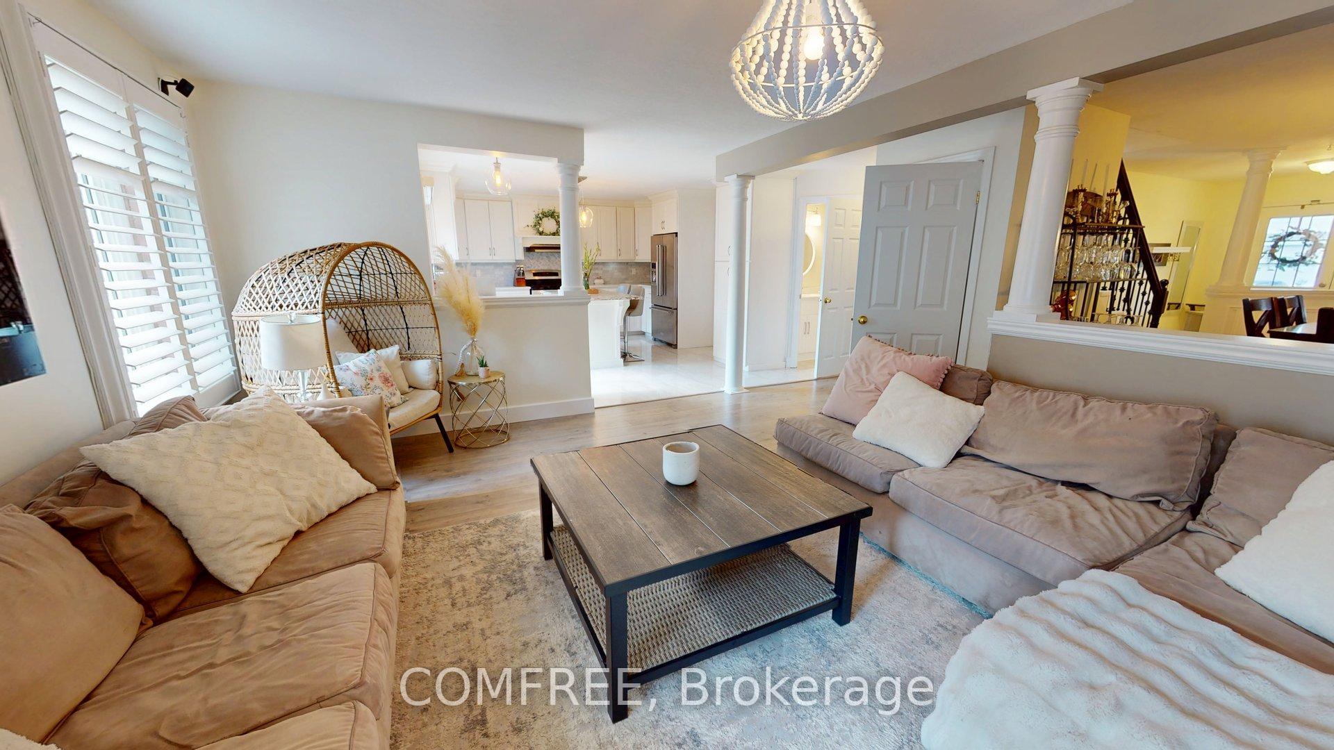 Photo 11 of 723 Munich Circle, Waterloo, Clair Hills — HOMEH