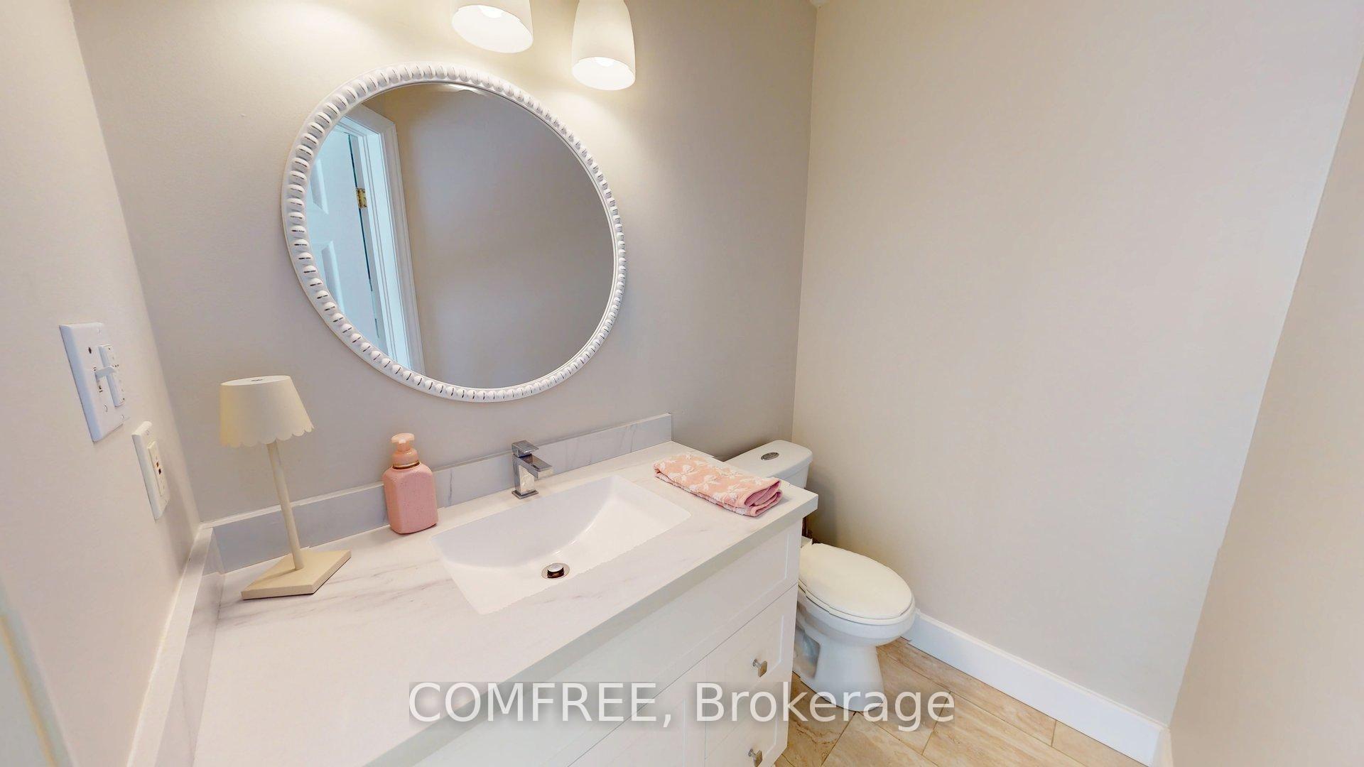 Photo 21 of 723 Munich Circle, Waterloo, Clair Hills — HOMEH