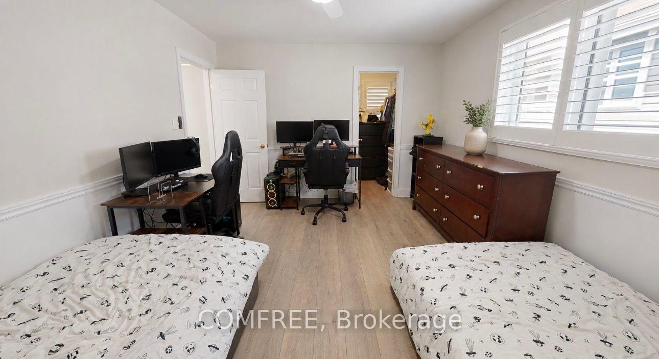 Photo 44 of 723 Munich Circle, Waterloo, Clair Hills — HOMEH