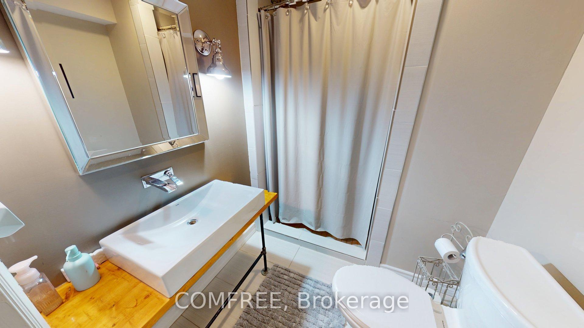 Photo 52 of 723 Munich Circle, Waterloo, Clair Hills — HOMEH