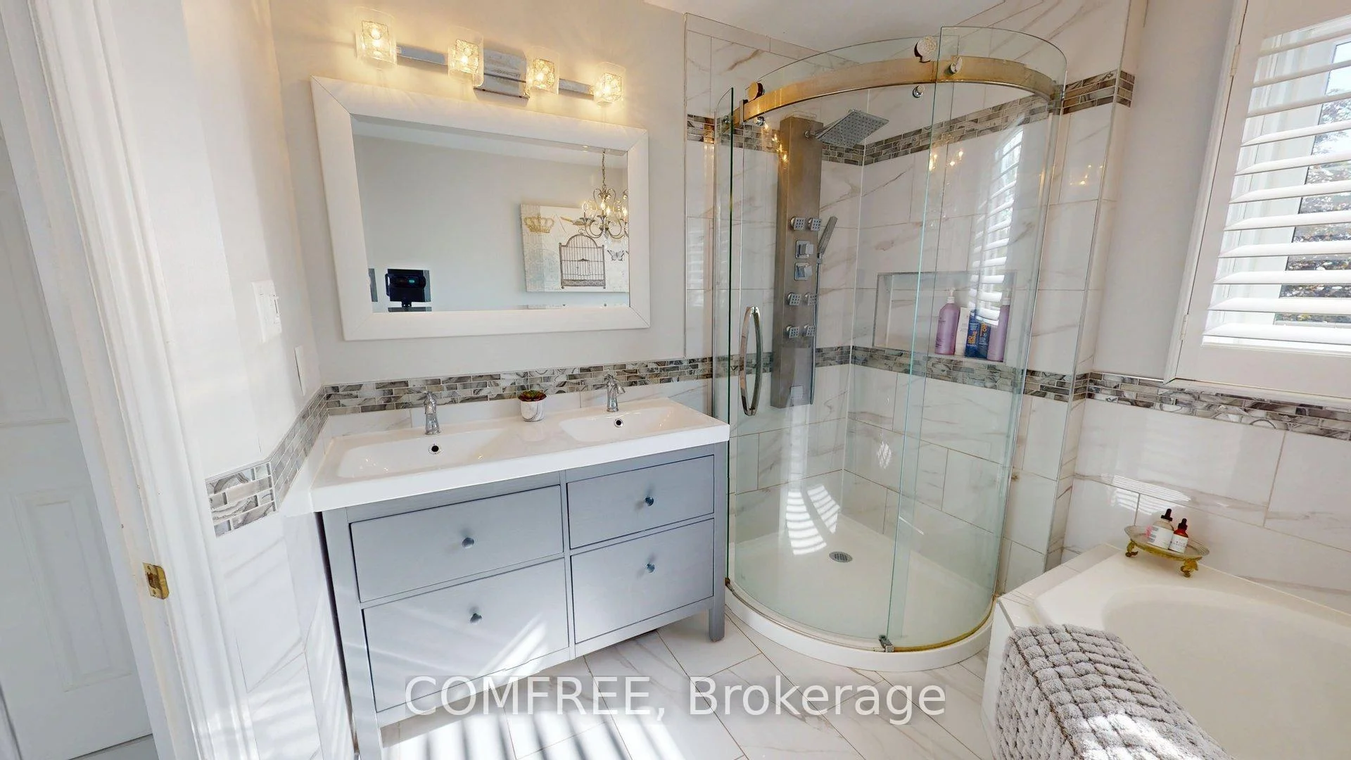 Photo 32 of 723 Munich Circle, Waterloo, Clair Hills — HOMEH