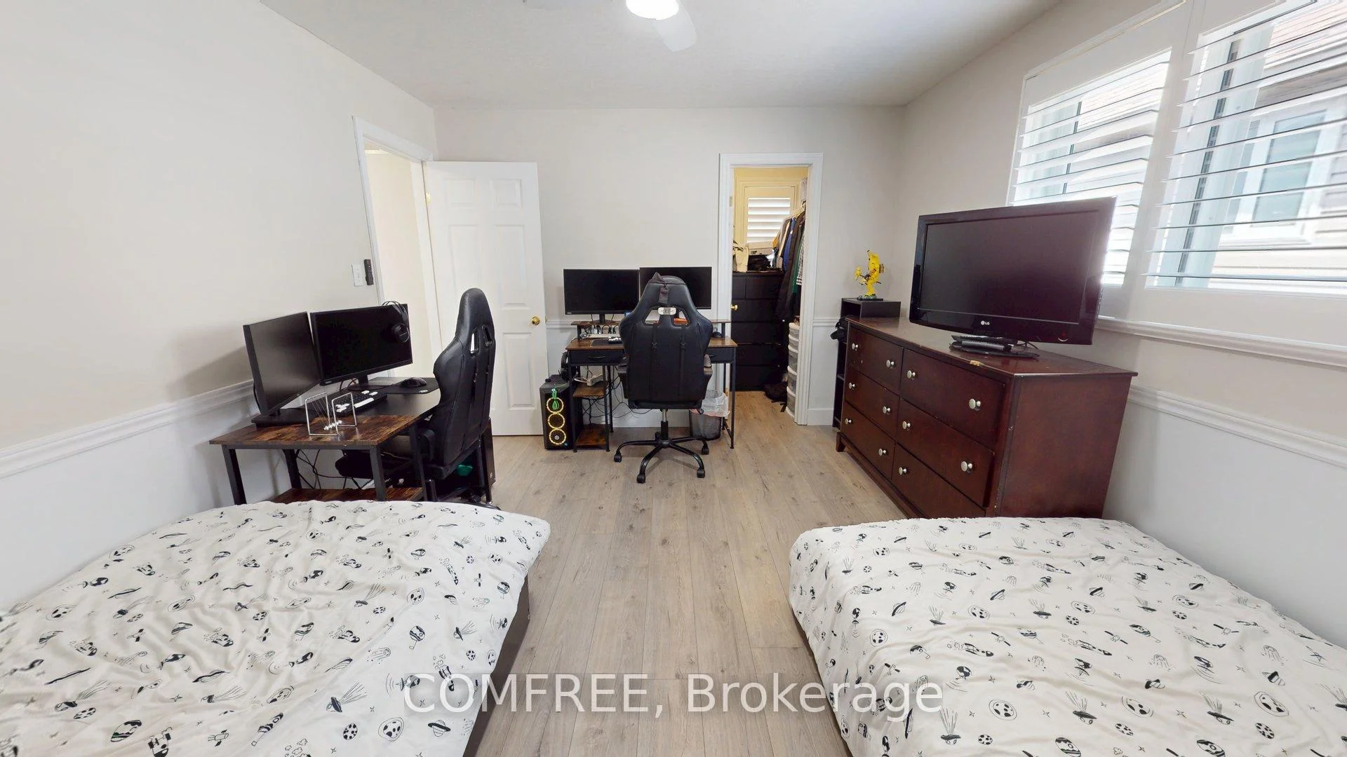 Photo 45 of 723 Munich Circle, Waterloo, Clair Hills — HOMEH