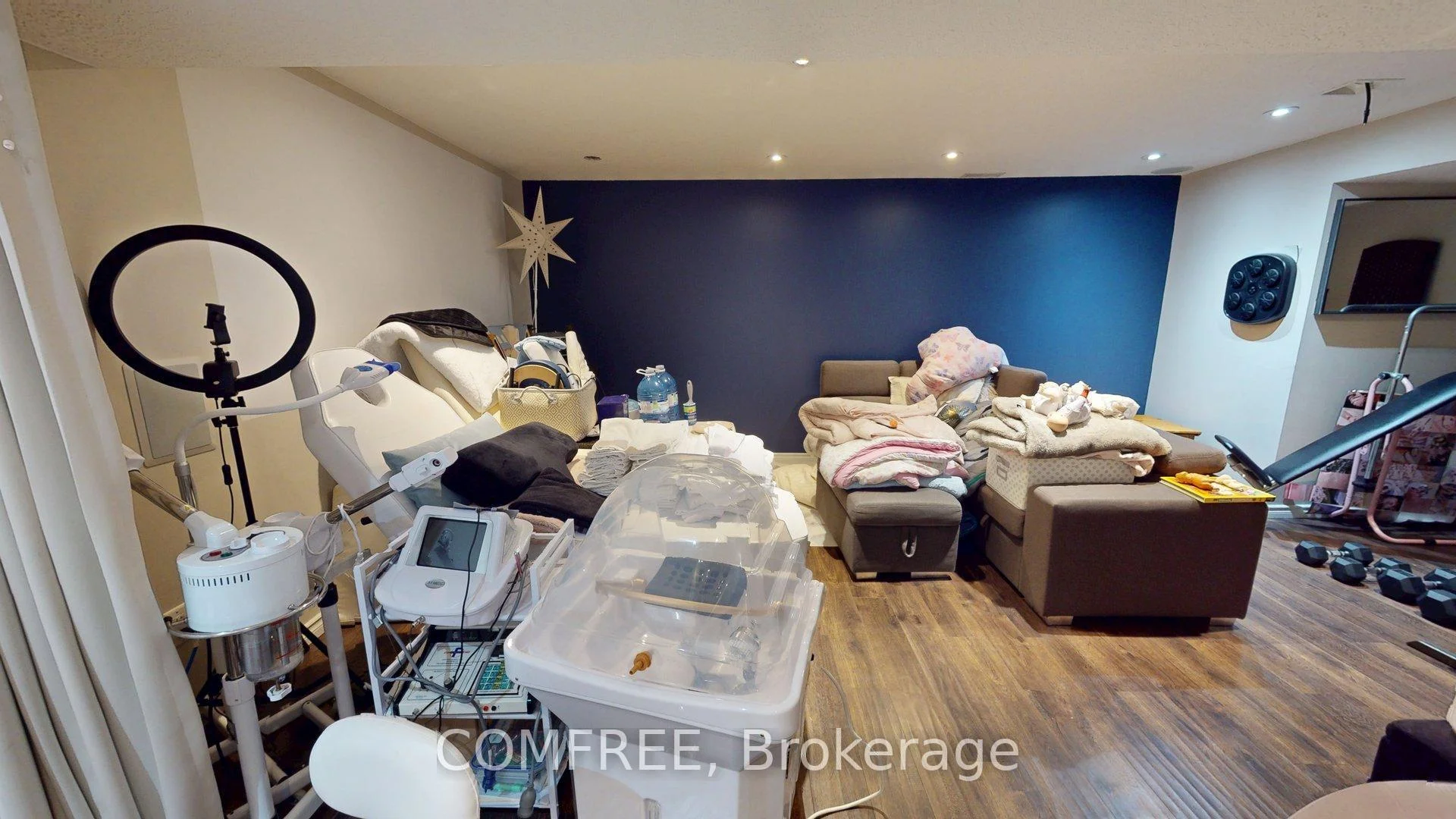 Photo 49 of 723 Munich Circle, Waterloo, Clair Hills — HOMEH